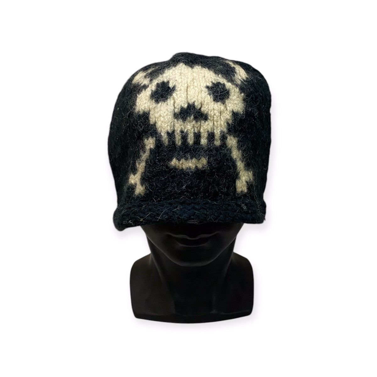 Japanese Brand Vintage Skull Big Logo Crochet Beanie Hat Size ONE SIZE - 1 Thumbnail