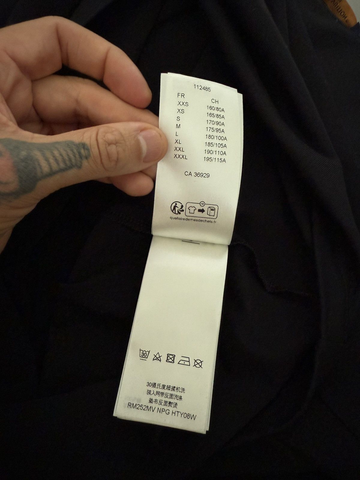 Louis Vuitton Louis Vuitton logo t shirt Size US L / EU 52-54 / 3 - 7 Thumbnail
