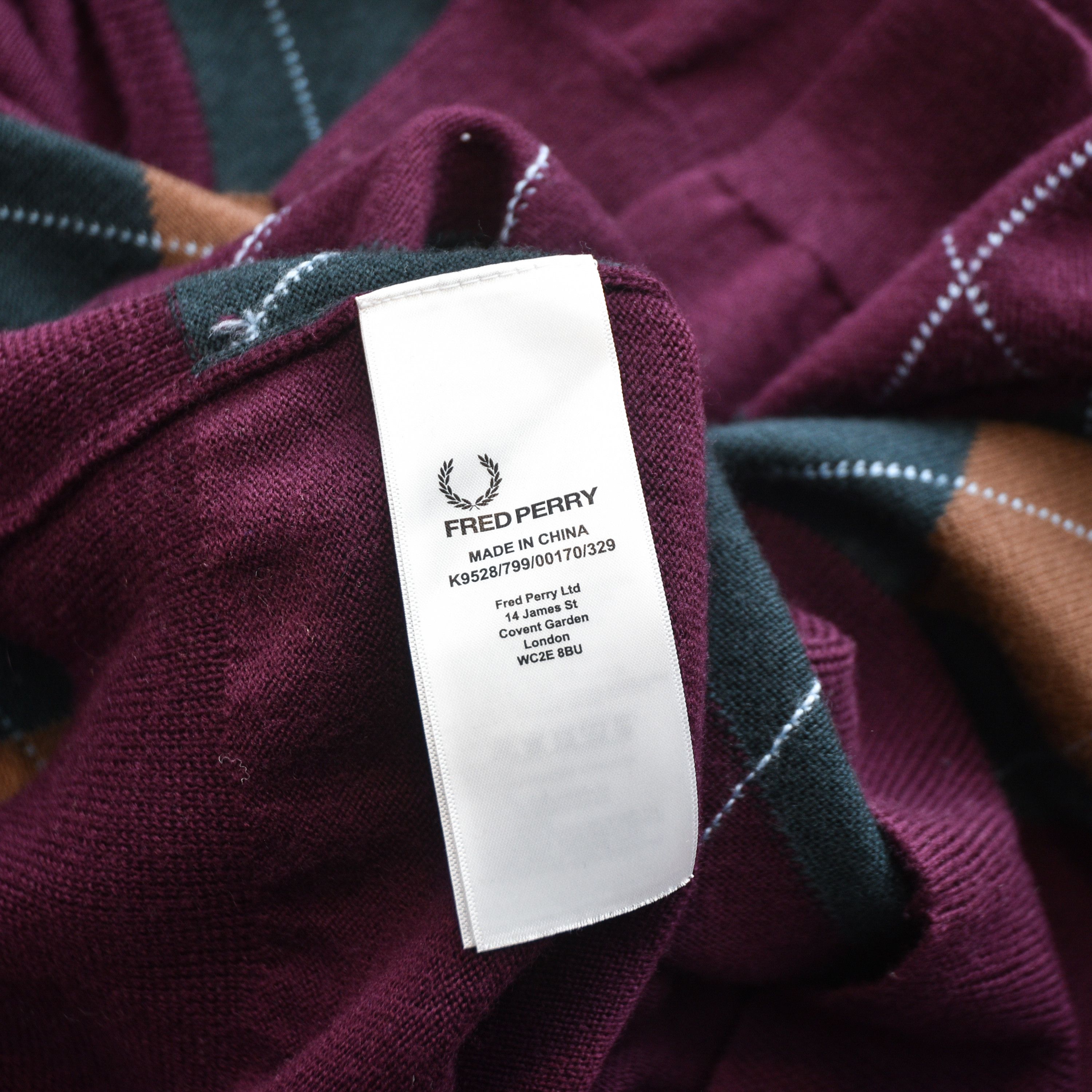Fred Perry Fred Perry Burgundy V-Neck Argyle Wool Jumper Merino Wool Size US L / EU 52-54 / 3 - 11 Thumbnail