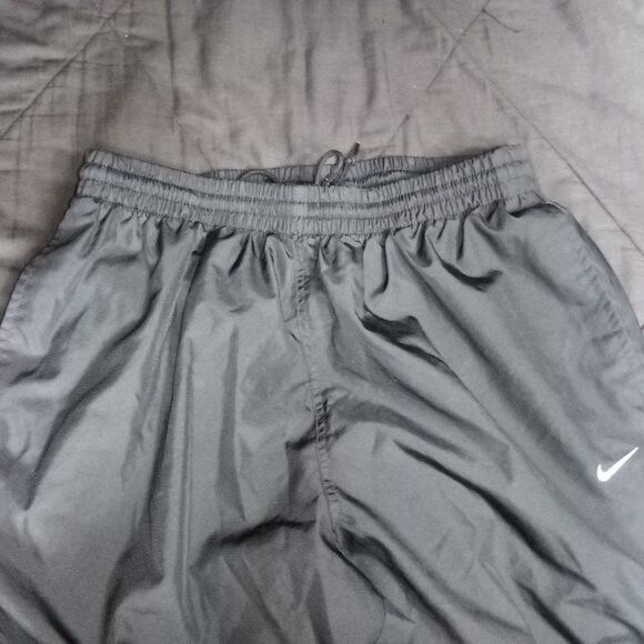 Nike Vintage Nike Small Swoosh Mesh Lined Wind Pants Joggers Size US 32 / EU 48 - 4 Thumbnail
