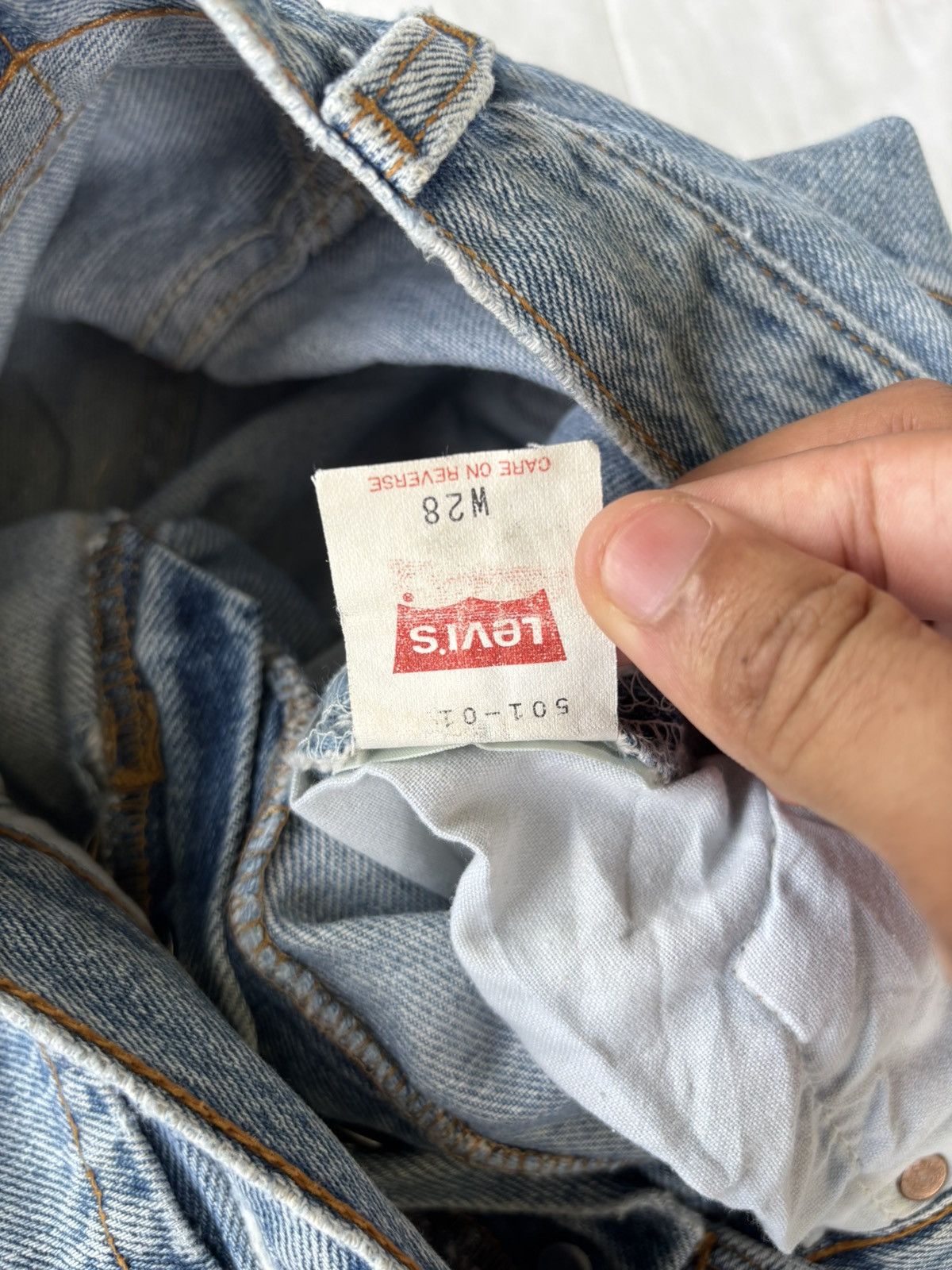 Levi's 💥VINTAGE LEVIS 501 USA #552 DISTRESSED DENIM JEANS Size US 28 / EU 44 - 13 Thumbnail