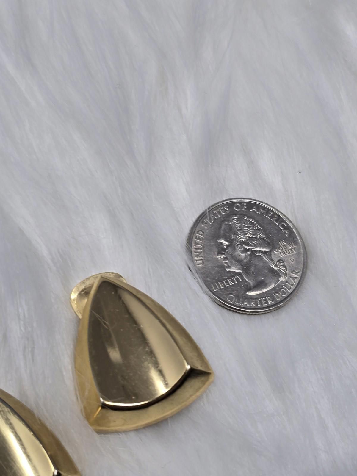 Dior Vintage Christian Dior Gold Shield Clip Earrings Size ONE SIZE - 8 Thumbnail