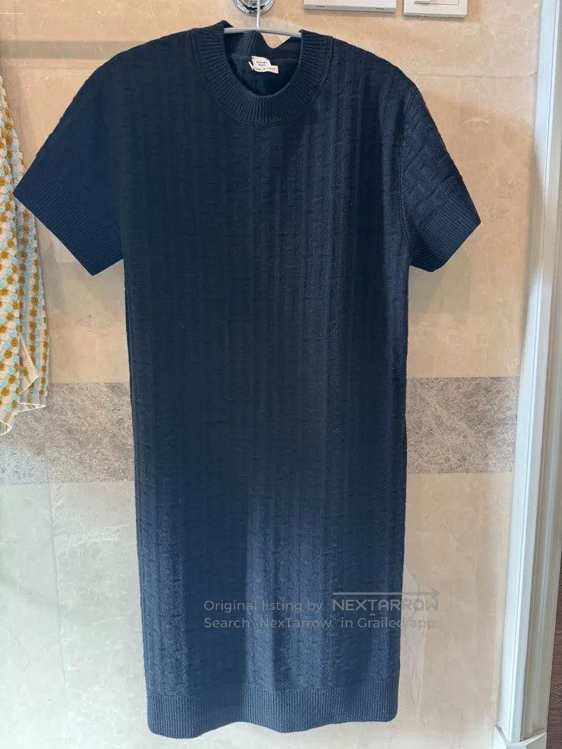Hermes Hermes Black Short-Sleeve Dress 100% Merino Wool Size XS / US 0-2 / IT 36-38 - 2 Thumbnail