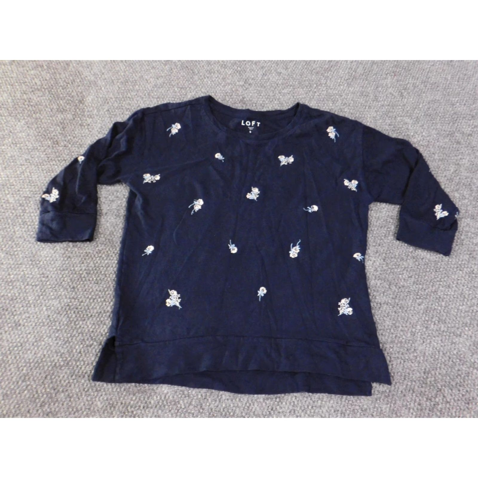 Loft LOFT Shirt Womens Small Navy Blue Embroidered Floral 3/4 Sleeve Crewneck Cotton Size S / US 4 / IT 40 - 3 Thumbnail