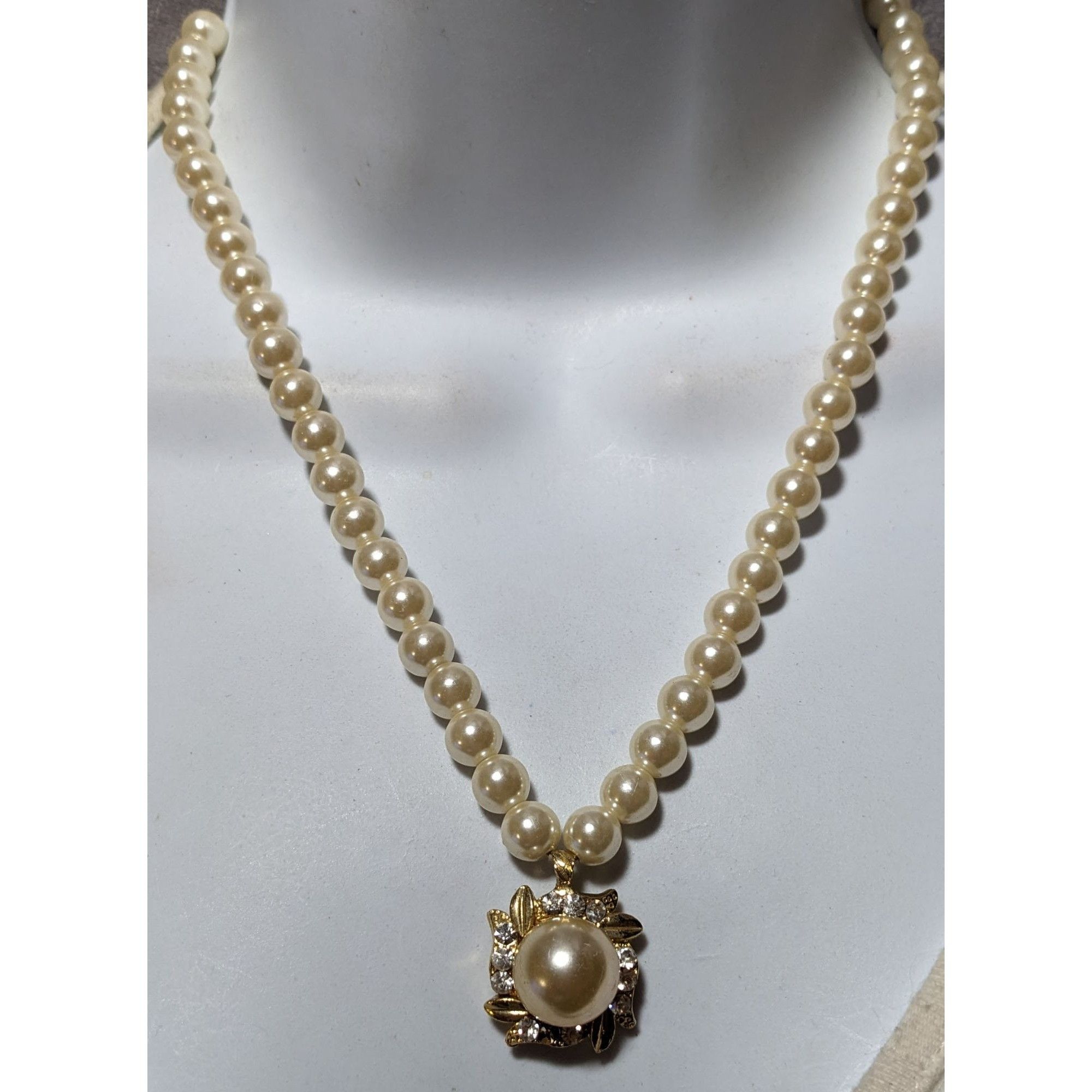 Other Vintage Floral Gold Pearl Rhinestone Pendant Necklace Size ONE SIZE - 7 Thumbnail