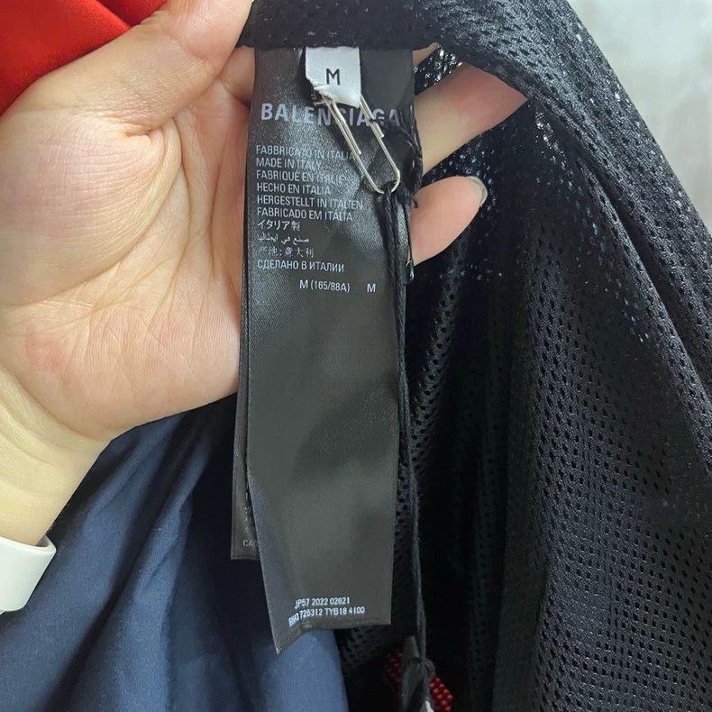 Balenciaga Balenciaga Black and Red Color Block Logo Printed Zipper S Size US M / EU 48-50 / 2 - 6 Thumbnail