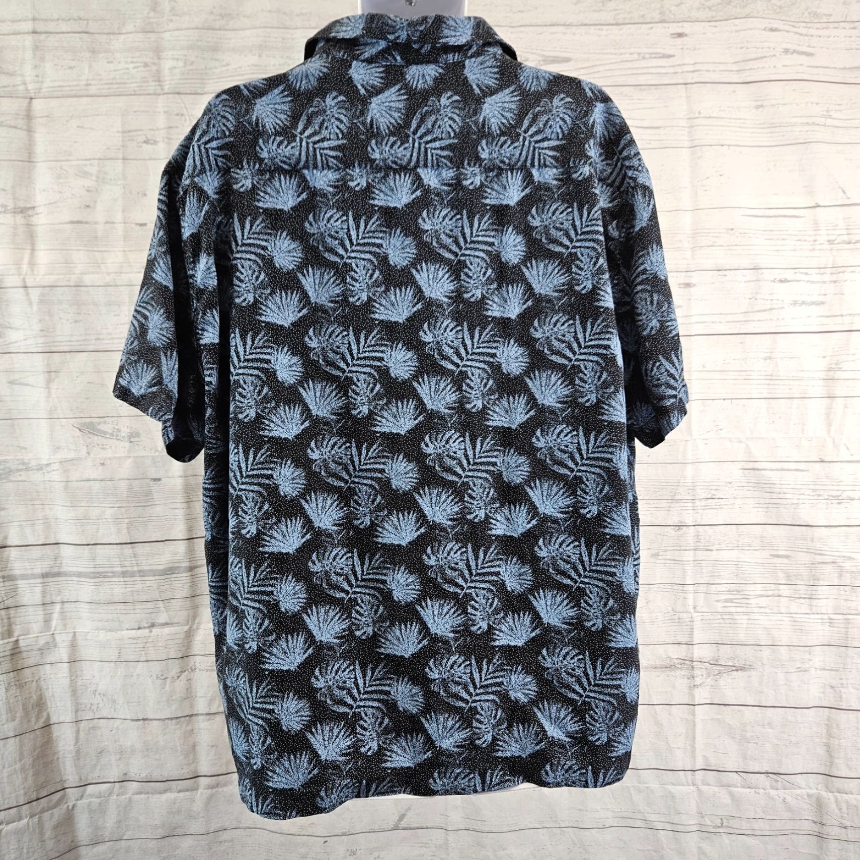 Nat Nast Nat Nast Mens Button Front Shirt Sz 2XL Blue Black Silk Blend Short Sleeve Size US XXL / EU 58 / 5 - 3 Thumbnail