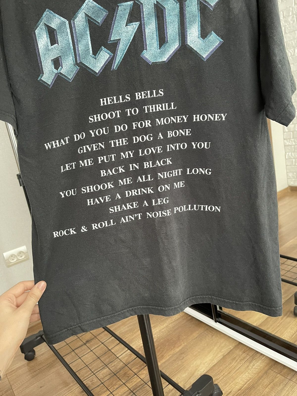 Band Tees 1996 AC/DC Back In Black Vintage Tour T-Shirt Tee Size US M / EU 48-50 / 2 - 14 Thumbnail