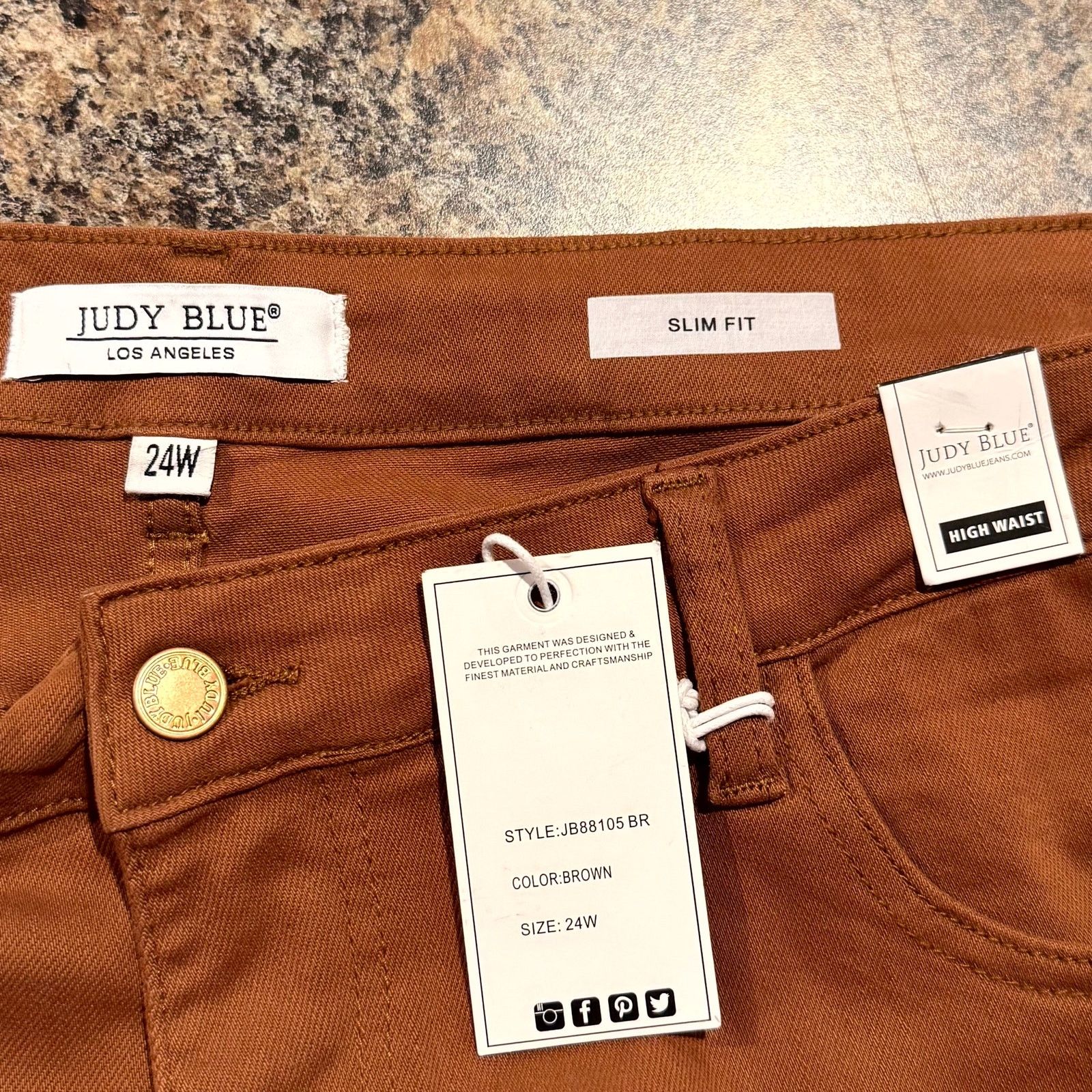 Judy Blue NWT Judy Blue Jeans Woodland Brown High Rise Slim Fit 24W Size 42" / US 20 - 3 Thumbnail