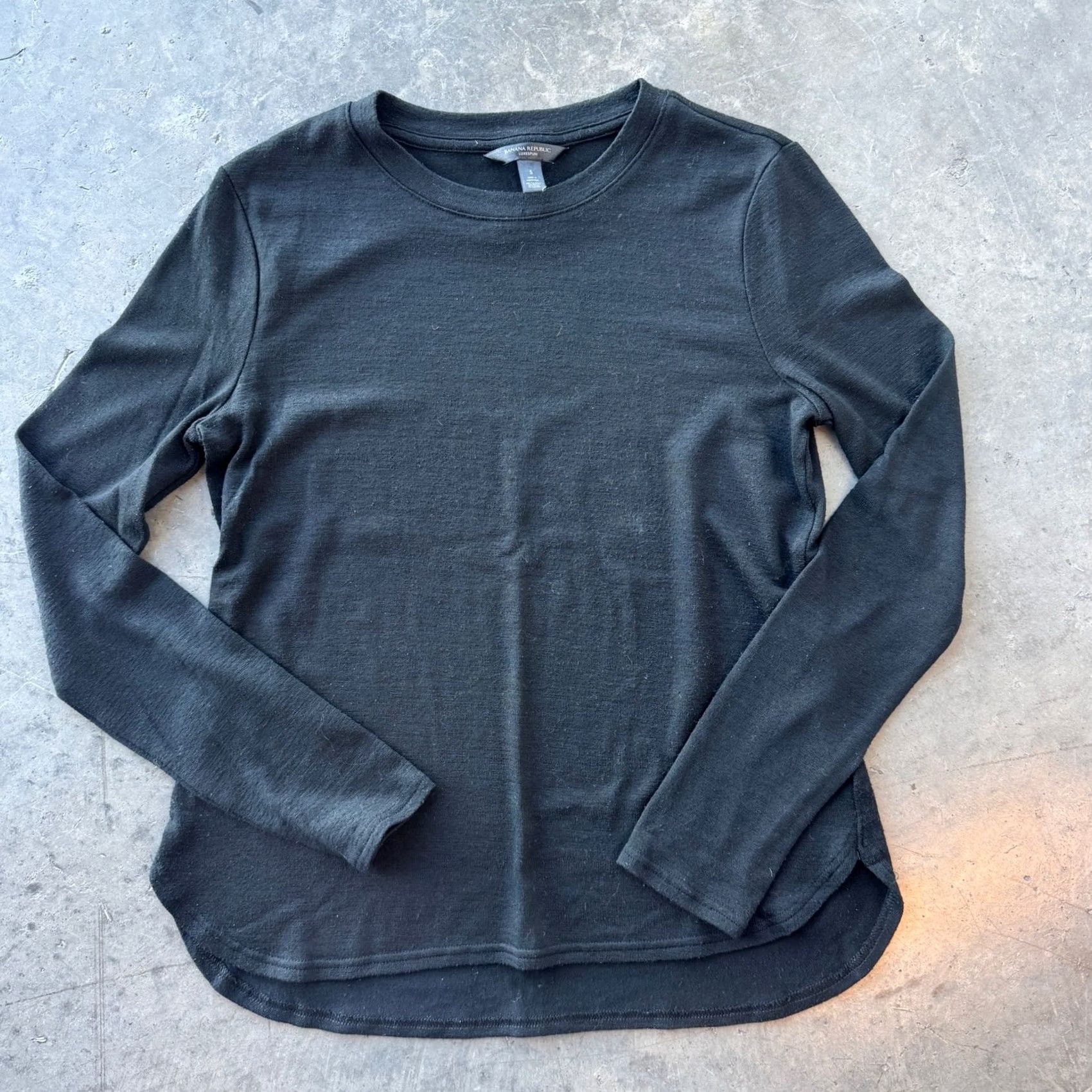 Banana Republic VINTAGE Banana Republic Luxespun Long Sleeve Basic Black Shirt Womens Small Size S / US 4 / IT 40 - 2 Thumbnail