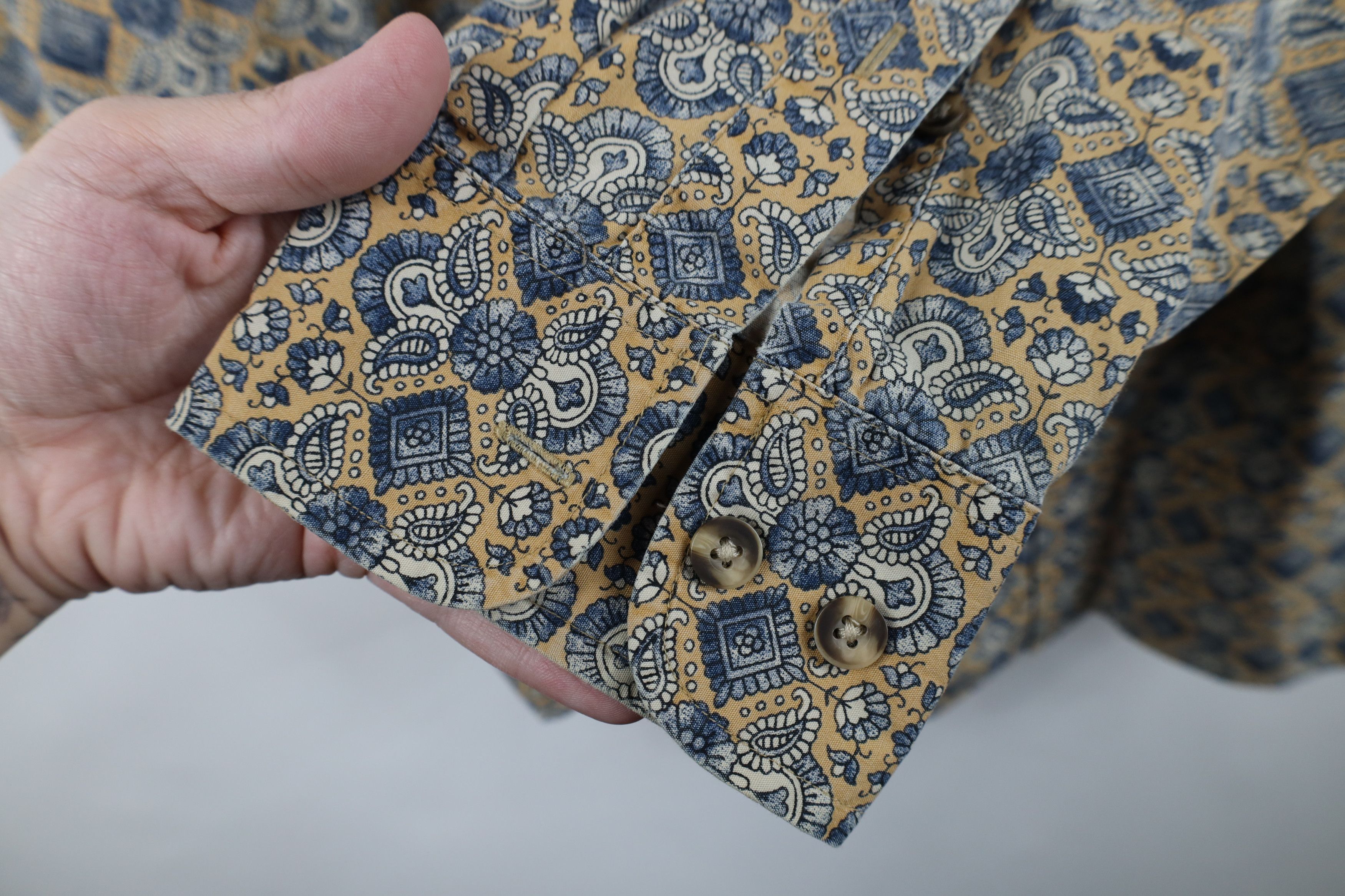 Vintage Vintage 90s Streetwear Flower Paisley Button Down Shirt Size US XL / EU 56 / 4 - 5 Thumbnail