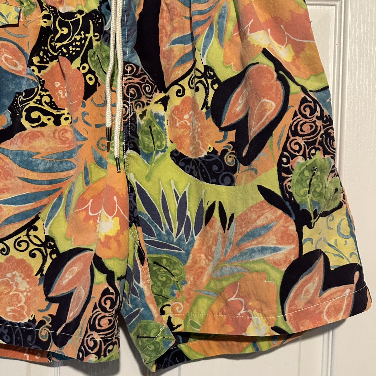 Polo Ralph Lauren Polo Ralph Lauren Hawaiian Floral Print Swim Shorts Large Size US 38 / EU 54 - 6 Thumbnail
