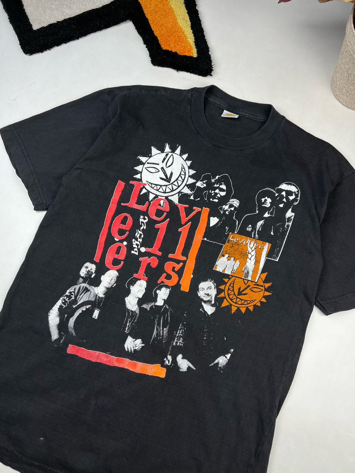 Band Tees × Vintage Vintage 90s Levellers Band Black Tee (Pink Floyd) Size US L / EU 52-54 / 3 - 4 Thumbnail