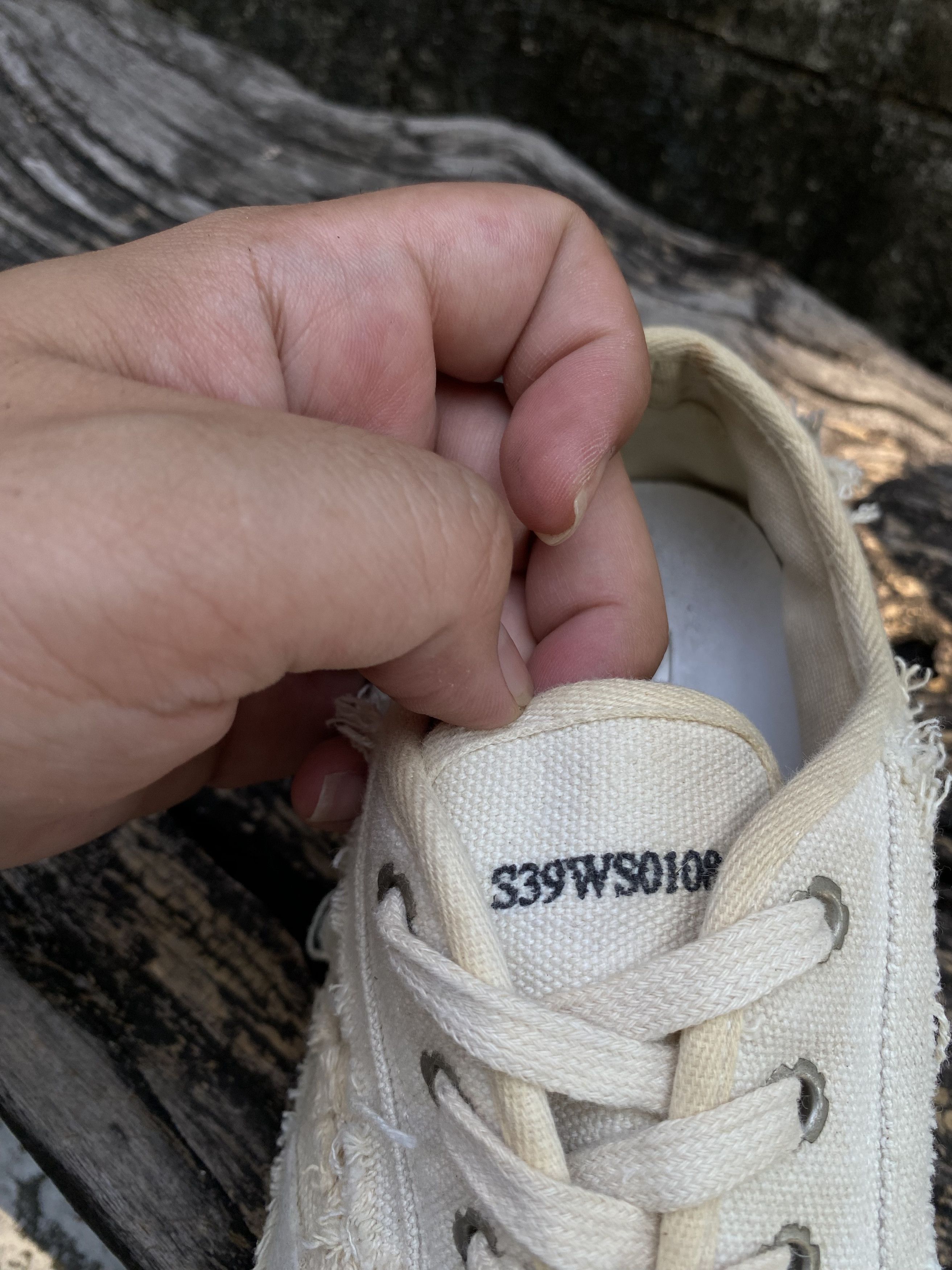 Maison Margiela Maison Margiela Inside-Out Canvas Distressed Sneakers EU41 Size US 8 / EU 41 - 6 Thumbnail
