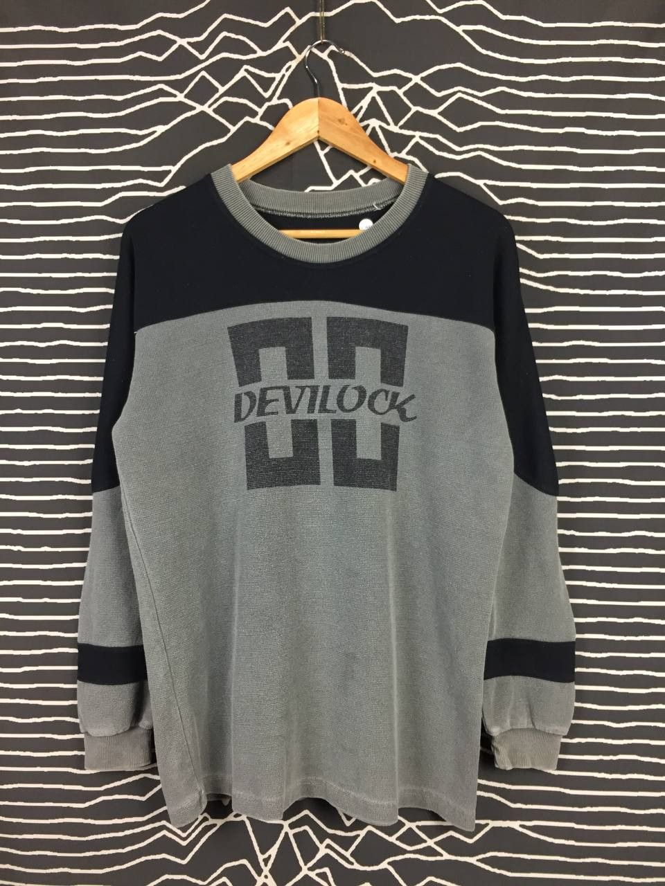 Devilock Vtg Devilock Japanese Brand Spell Out Longsleeve Tee Size US L / EU 52-54 / 3 - 2 Thumbnail