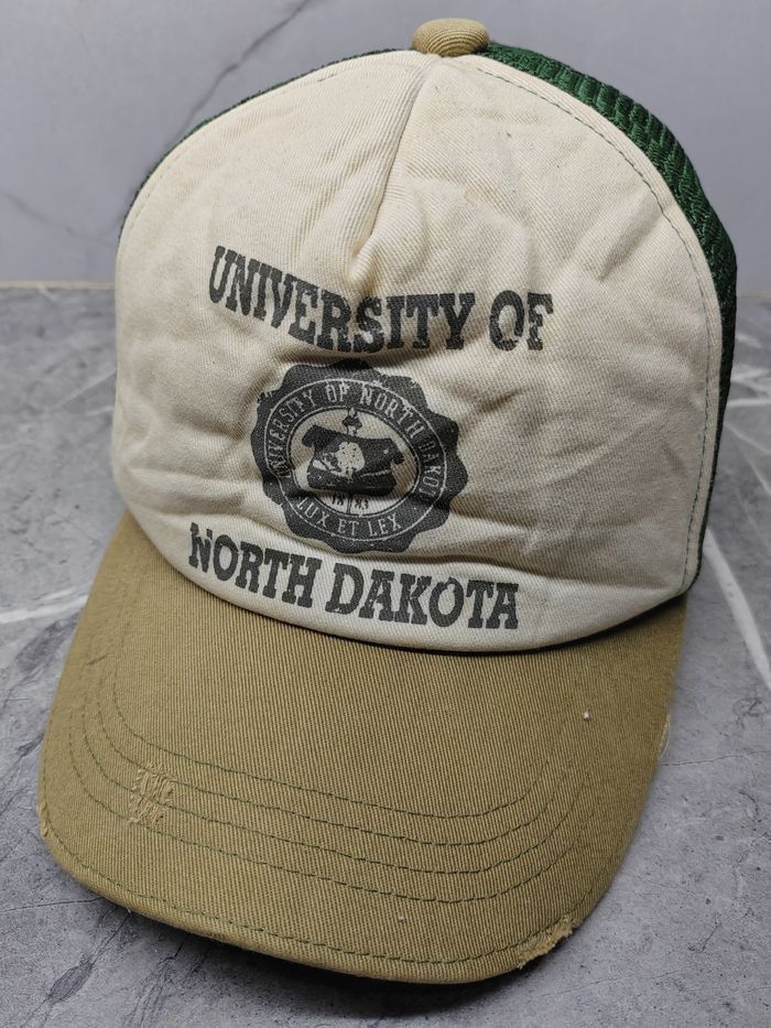 Japanese Brand Vintage University Of North Dakota Distressed Style Cap Size ONE SIZE - 1 Thumbnail