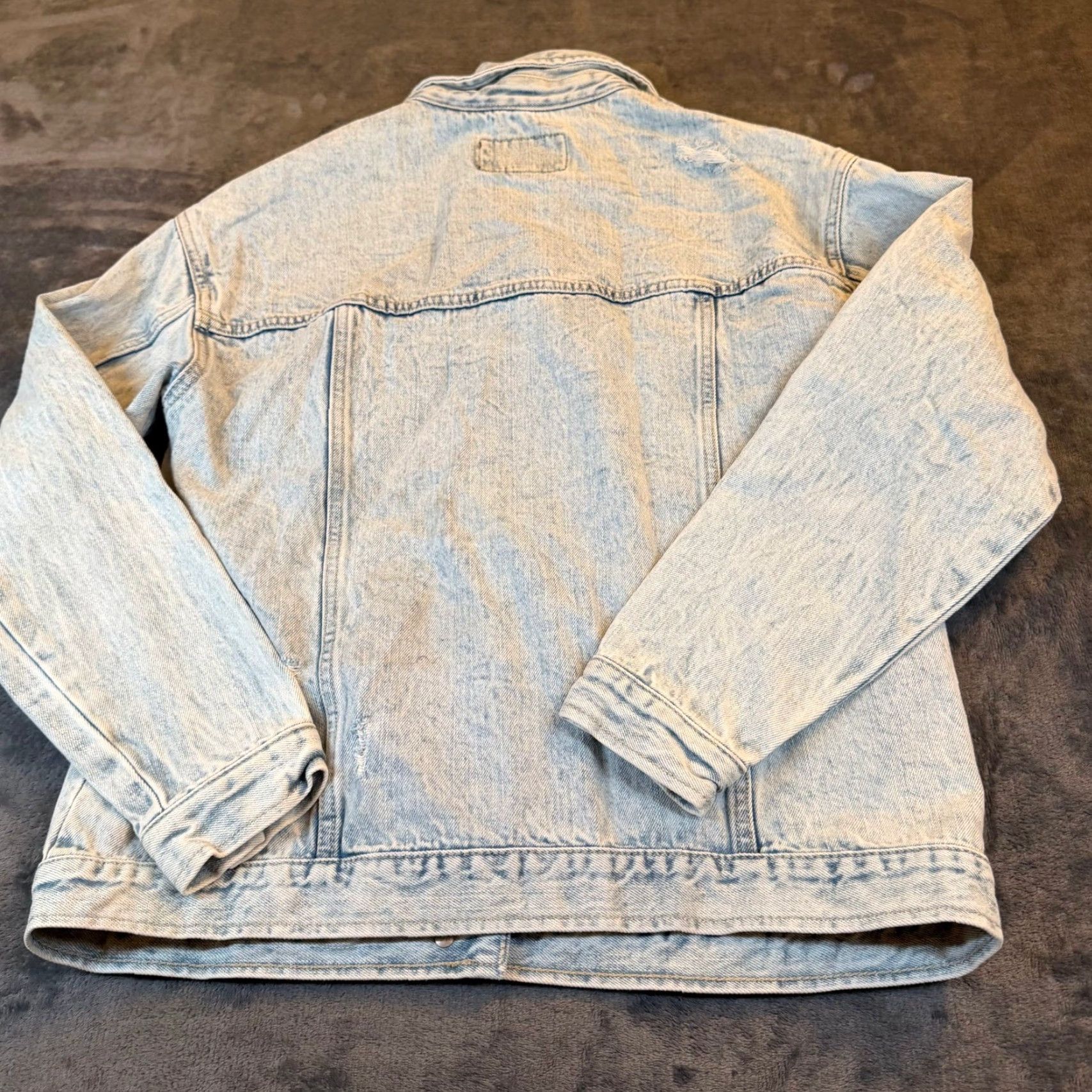Banana Republic VINTAGE Banana Republic Denim Jacket Womens XS Acid Wash Distressed Trucker Light Wash Button Up Short Sleeve Casual Streetwear Size XS / US 0-2 / IT 36-38 - 4 Thumbnail