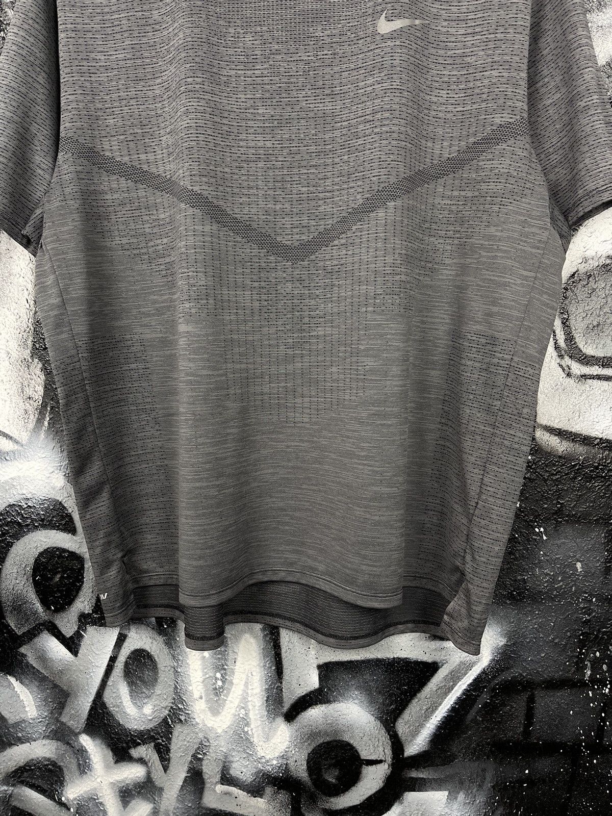 Nike Nike Dri-Fit ADV Techknit Ultra Running Sport Grey T-Shirt Men’s Size XL Size US XL / EU 56 / 4 - 6 Thumbnail