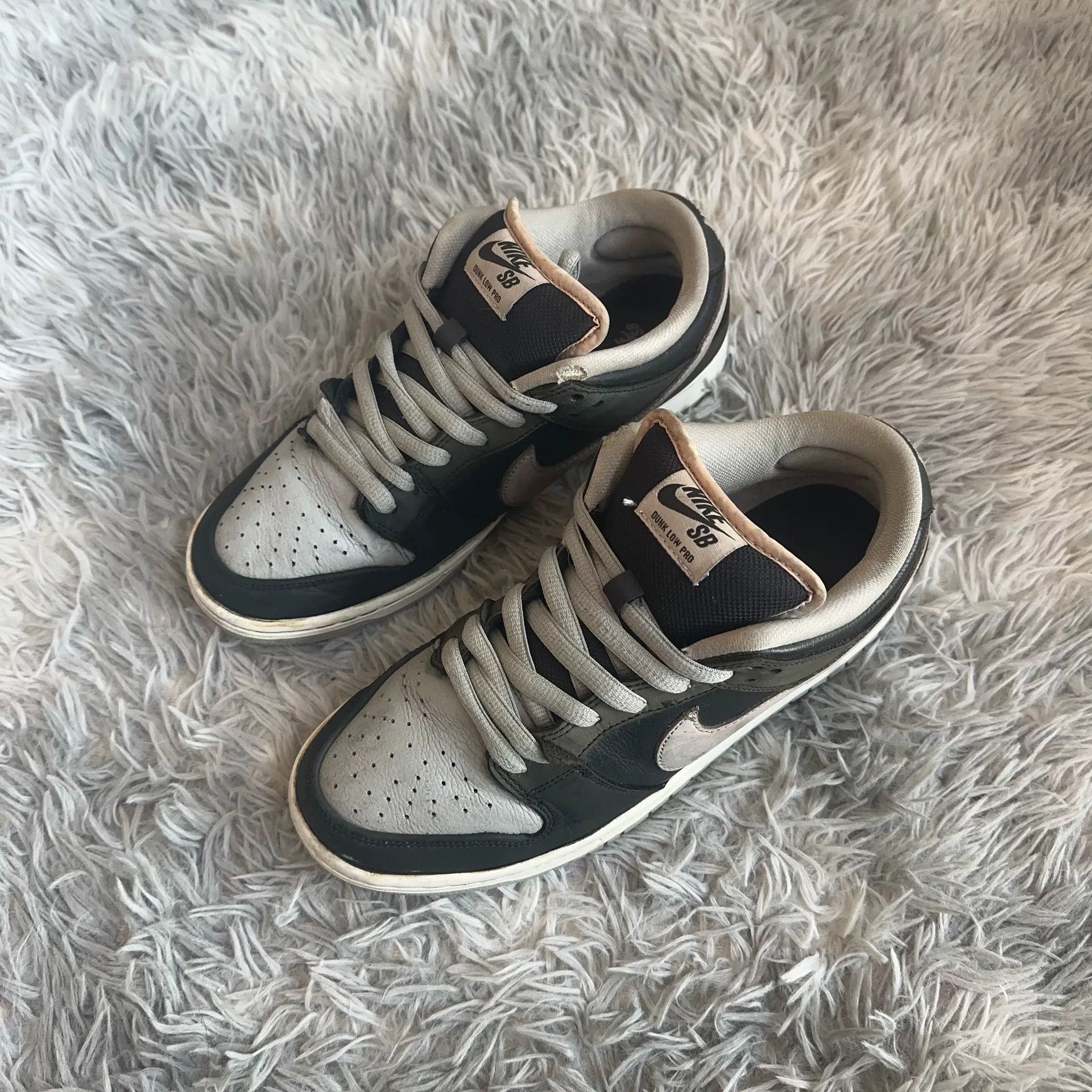 Nike Nike Gray Lowtop Sneakers 43 Men Size US 10 / EU 43 - 1 Thumbnail