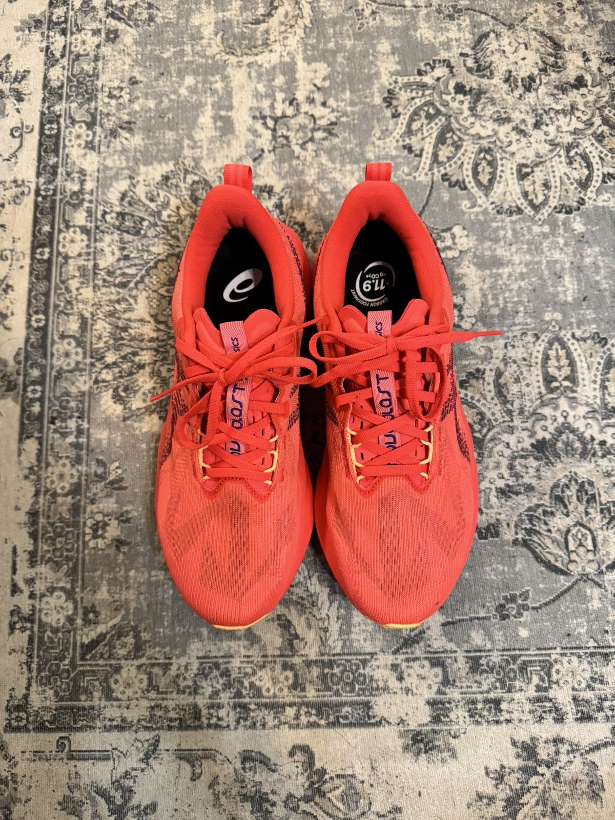 Asics Asics Novablast 5 Size US 9 / EU 42 - 3 Thumbnail
