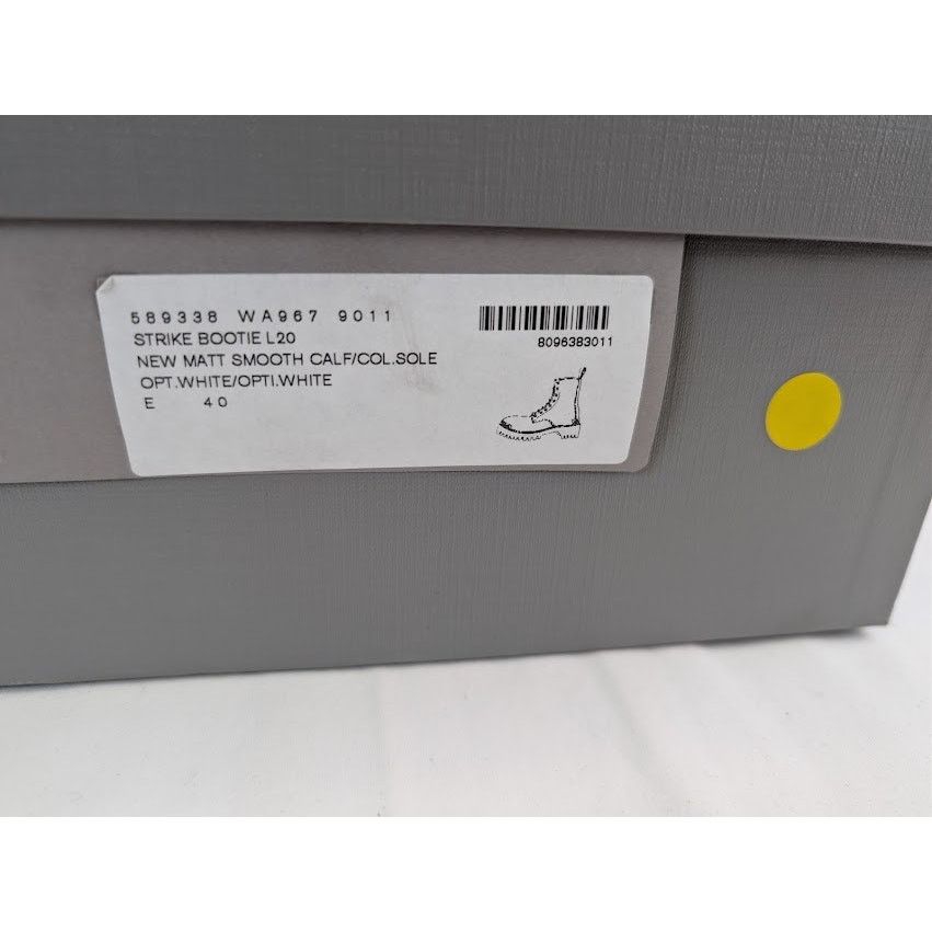 Balenciaga o1rshd1 Strike L20 Boots in Optic White Size US 7 / EU 40 - 21 Thumbnail