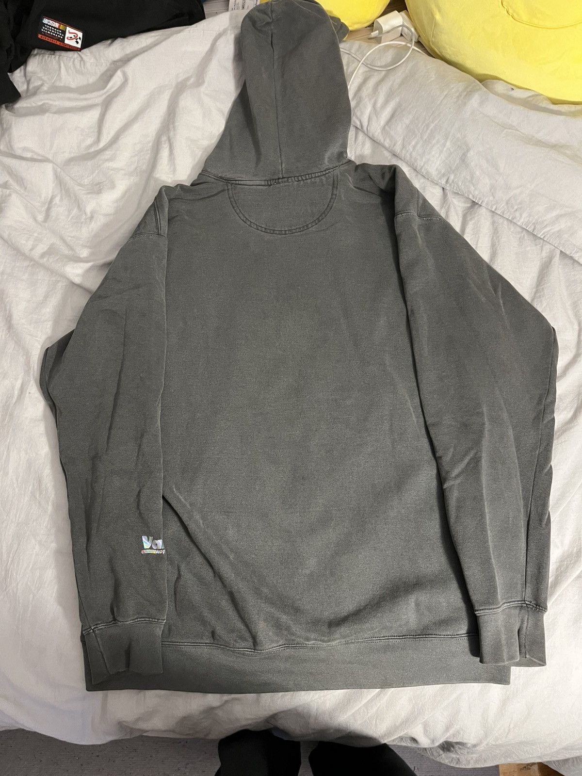 Vandy The Pink Vandy the pink rhinestone burger hoodie gray Size US L / EU 52-54 / 3 - 7 Thumbnail
