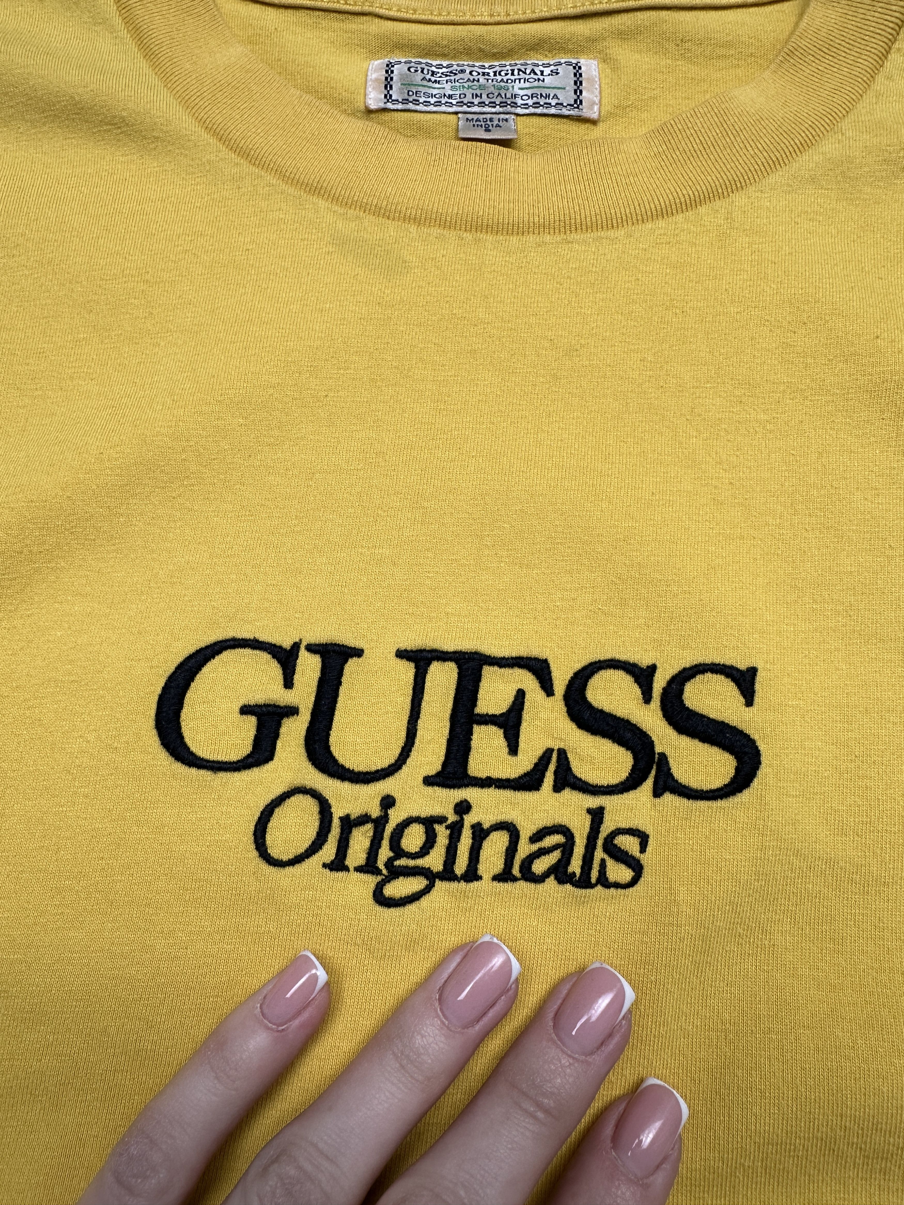 Guess × Vintage Guess Vintage Mens Center Logo T-Shirt Size US S / EU 44-46 / 1 - 3 Thumbnail