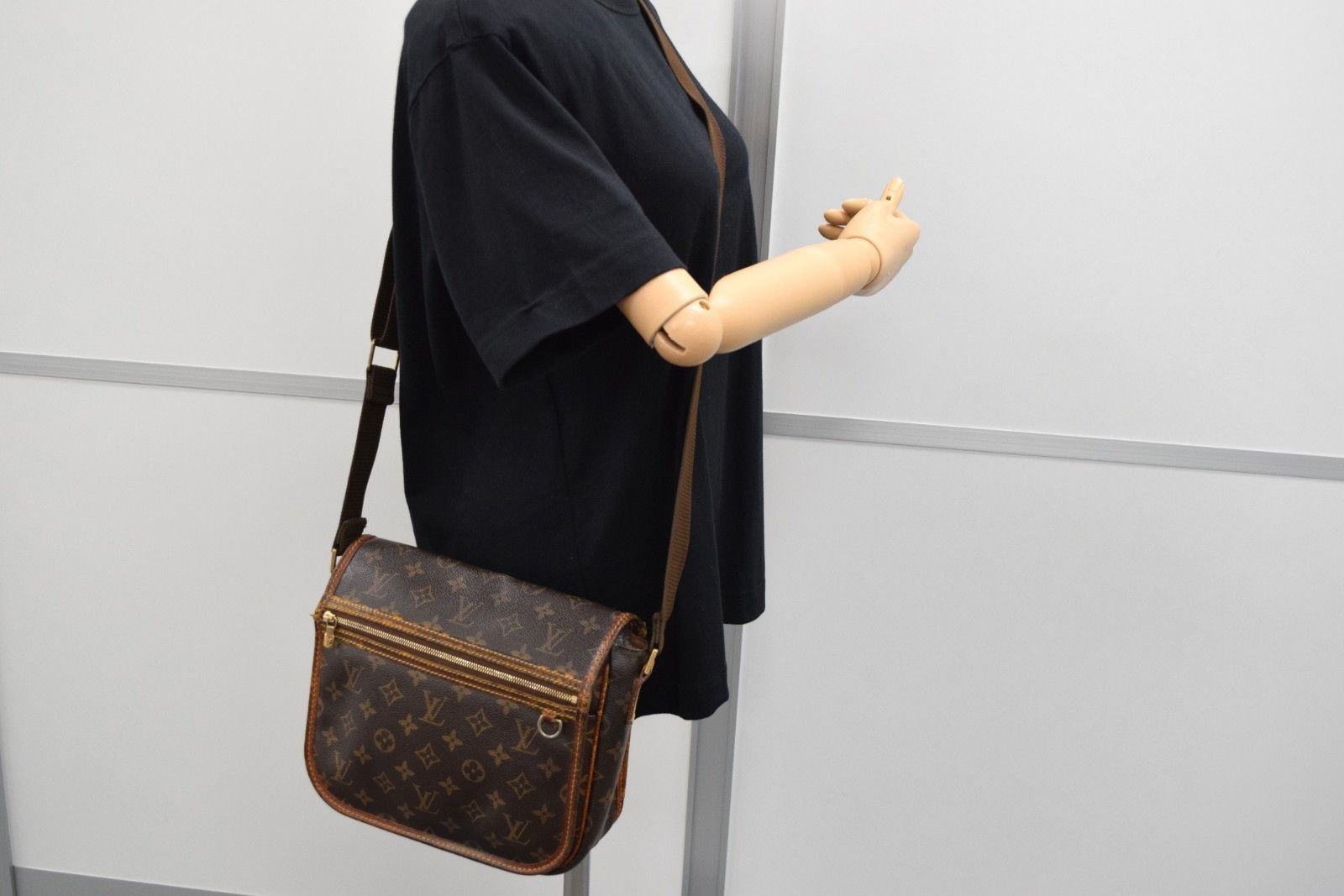 Louis Vuitton Louis Vuitton Bosphore PM Crossbody Bag M40106 Size ONE SIZE - 13 Thumbnail