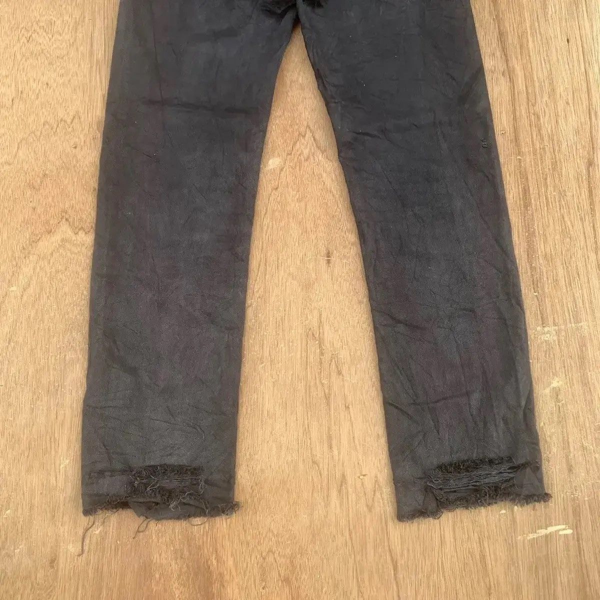 Levi's 🔥 1980’s VINTAGE LEVI’S JEANS SUPER BLACK LEVIS DENIM PANTS Size US 28 / EU 44 - 13 Thumbnail