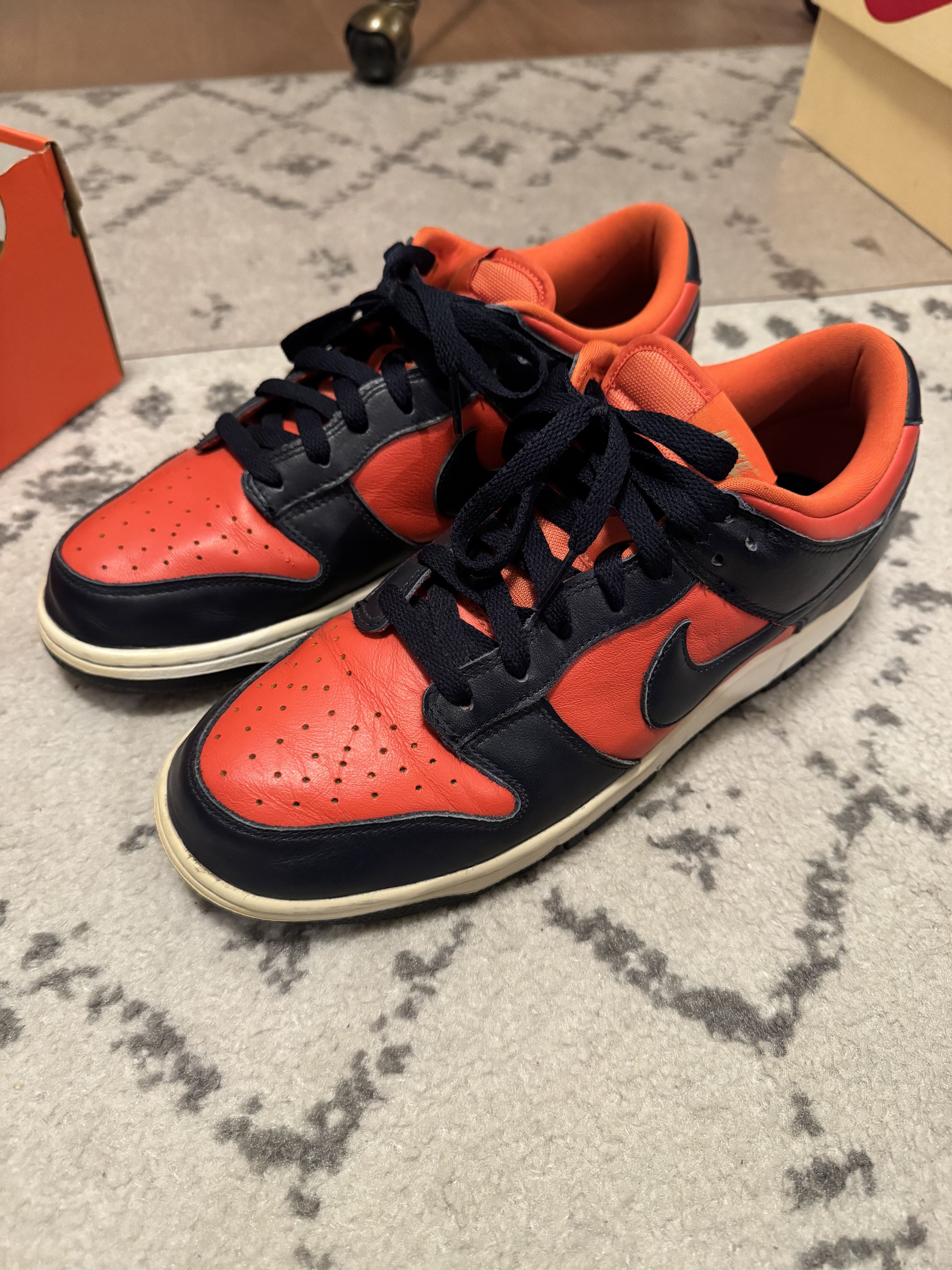 Nike Nike Dunk Low Champs Villanueva Size US 10.5 / EU 43-44 - 3 Thumbnail