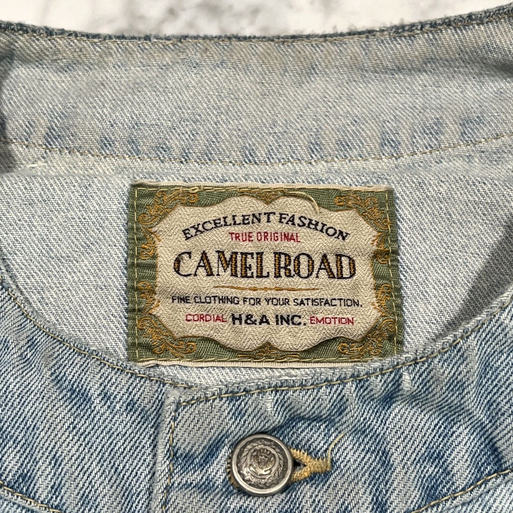 Denime VINTAGE Camel Road Denim Jacket Women’s M Short Trucker Faded Japanese Thrashed Biker 90s Pockets Size 32" / US 10 / IT 46 - 4 Thumbnail