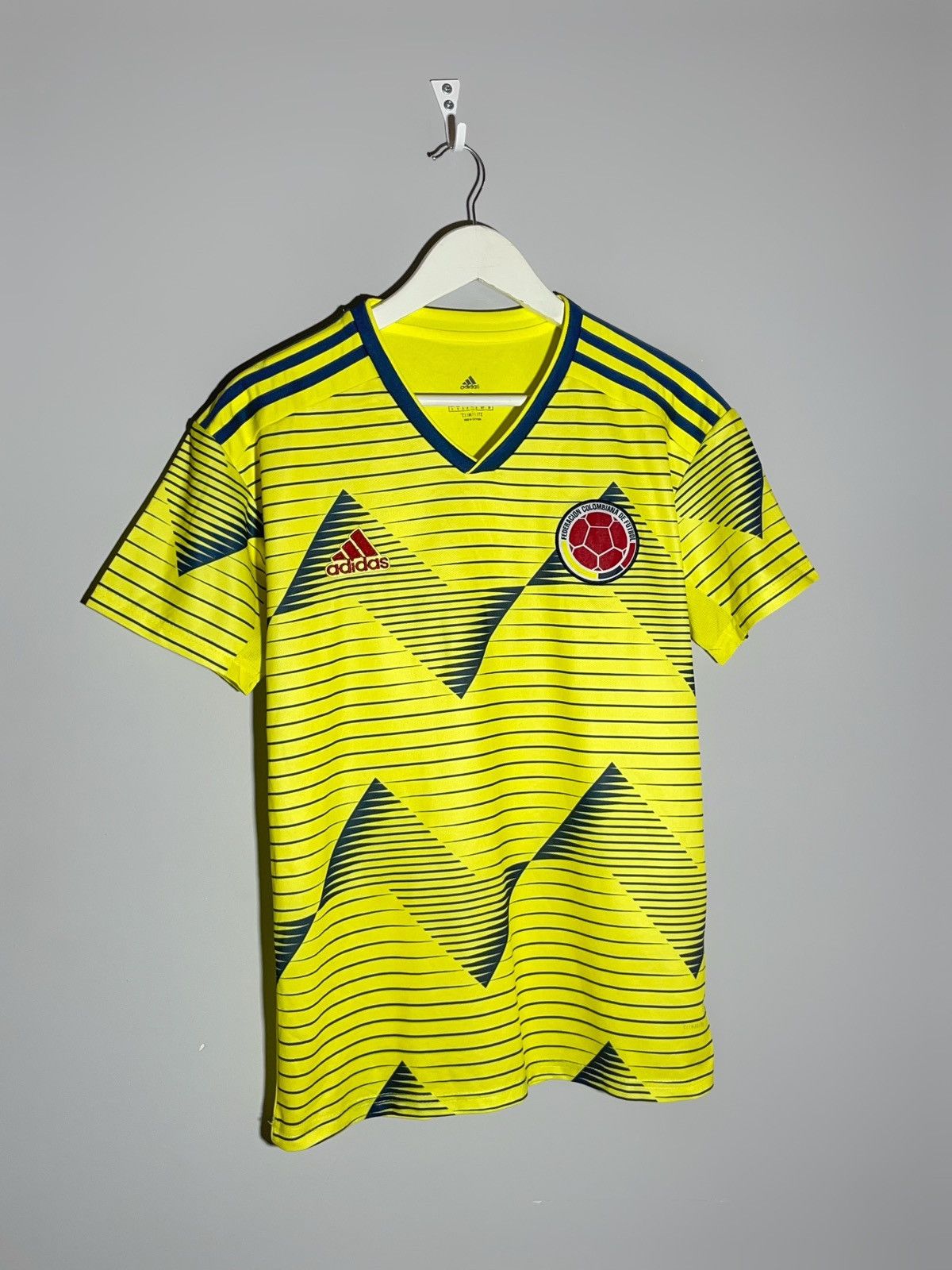 Adidas National Team Colombia Adidas 2019 Home Y2k Football Shirt Size US S / EU 44-46 / 1 - 2 Thumbnail
