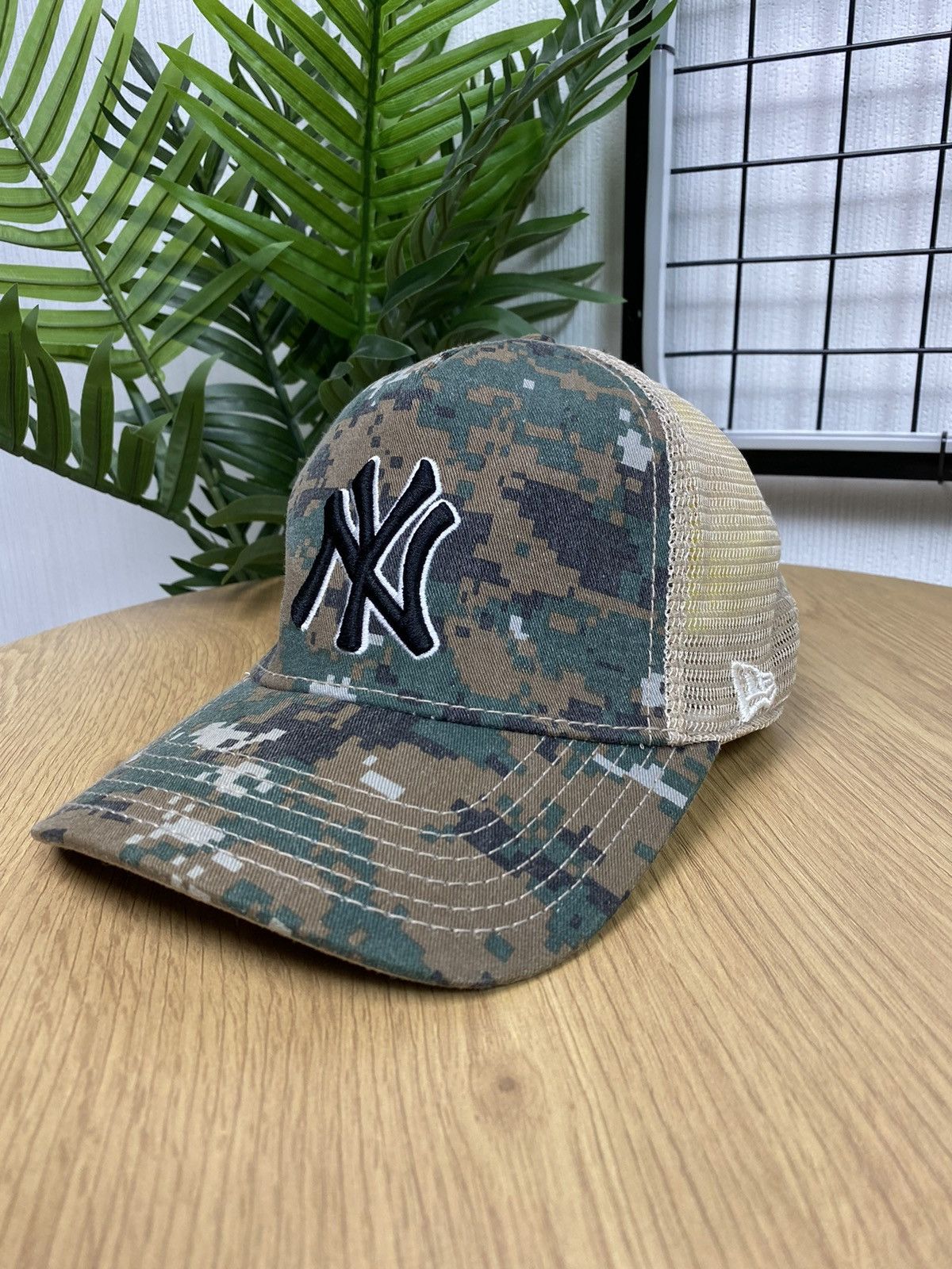 New Era New York Yankees New Era Camo Trucker Hat Unisex OS Cap Size ONE SIZE - 3 Thumbnail