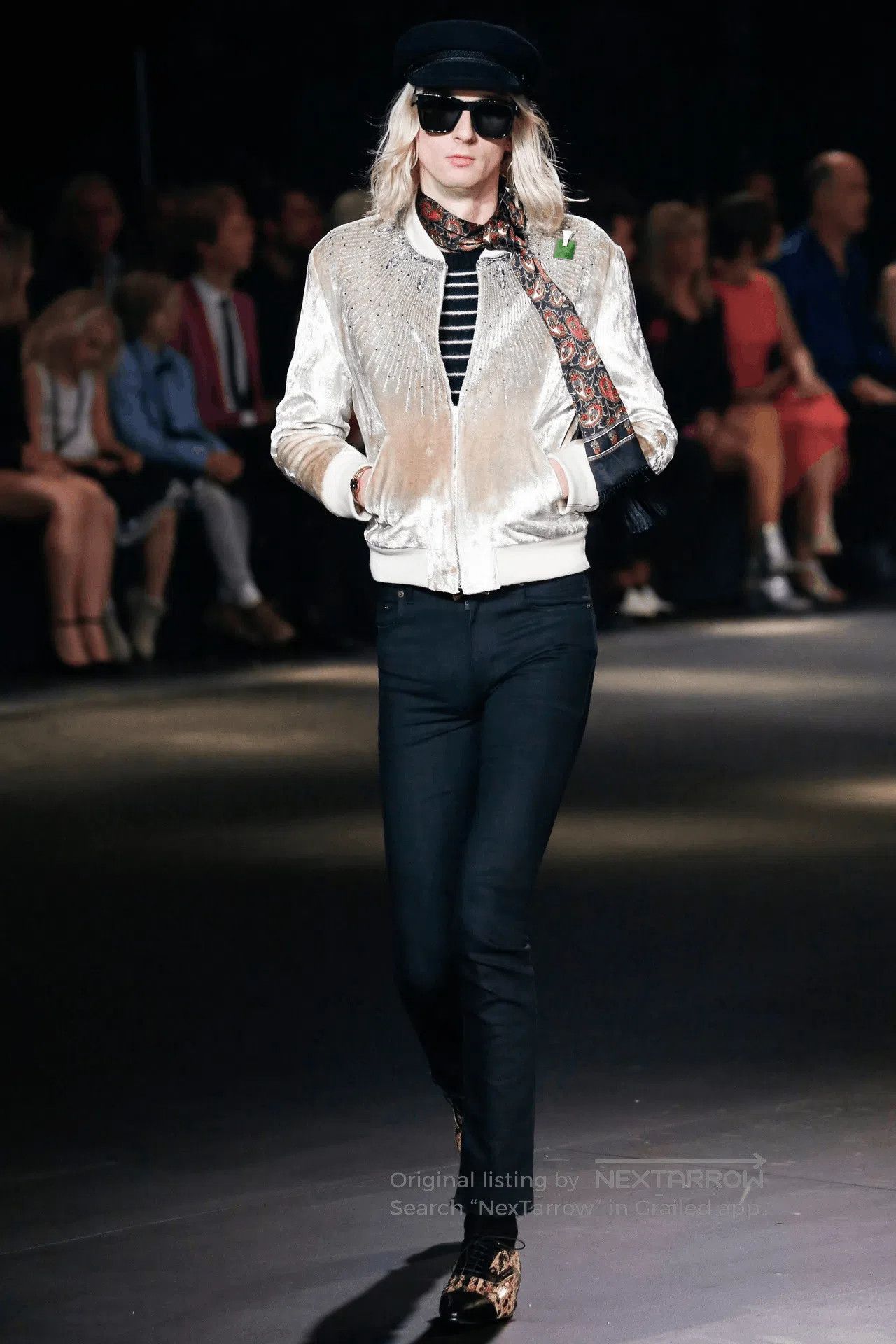Saint Laurent Paris luxurious velvet bomber jacket with rhinestones. Size M / US 6-8 / IT 42-44 - 7 Thumbnail