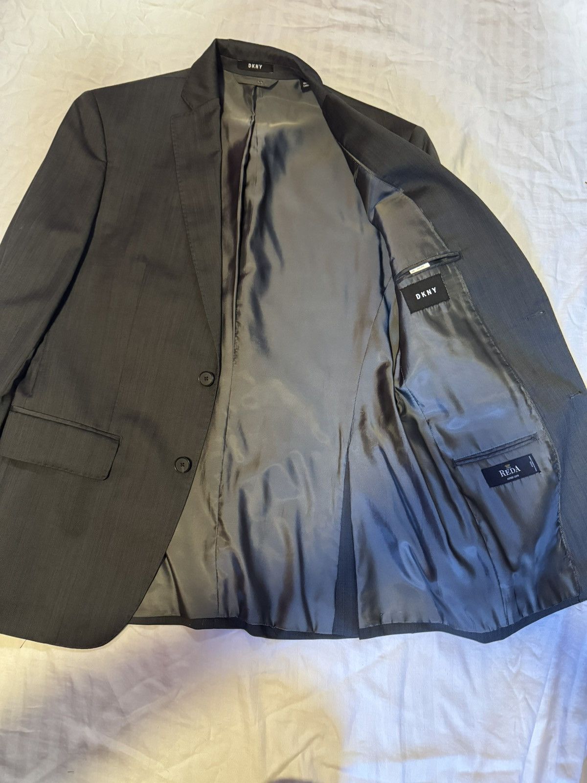 DKNY DKNY SUIT JACKET NEAR PERFECT CONDITION (pants bundle) Size 38R - 2 Thumbnail