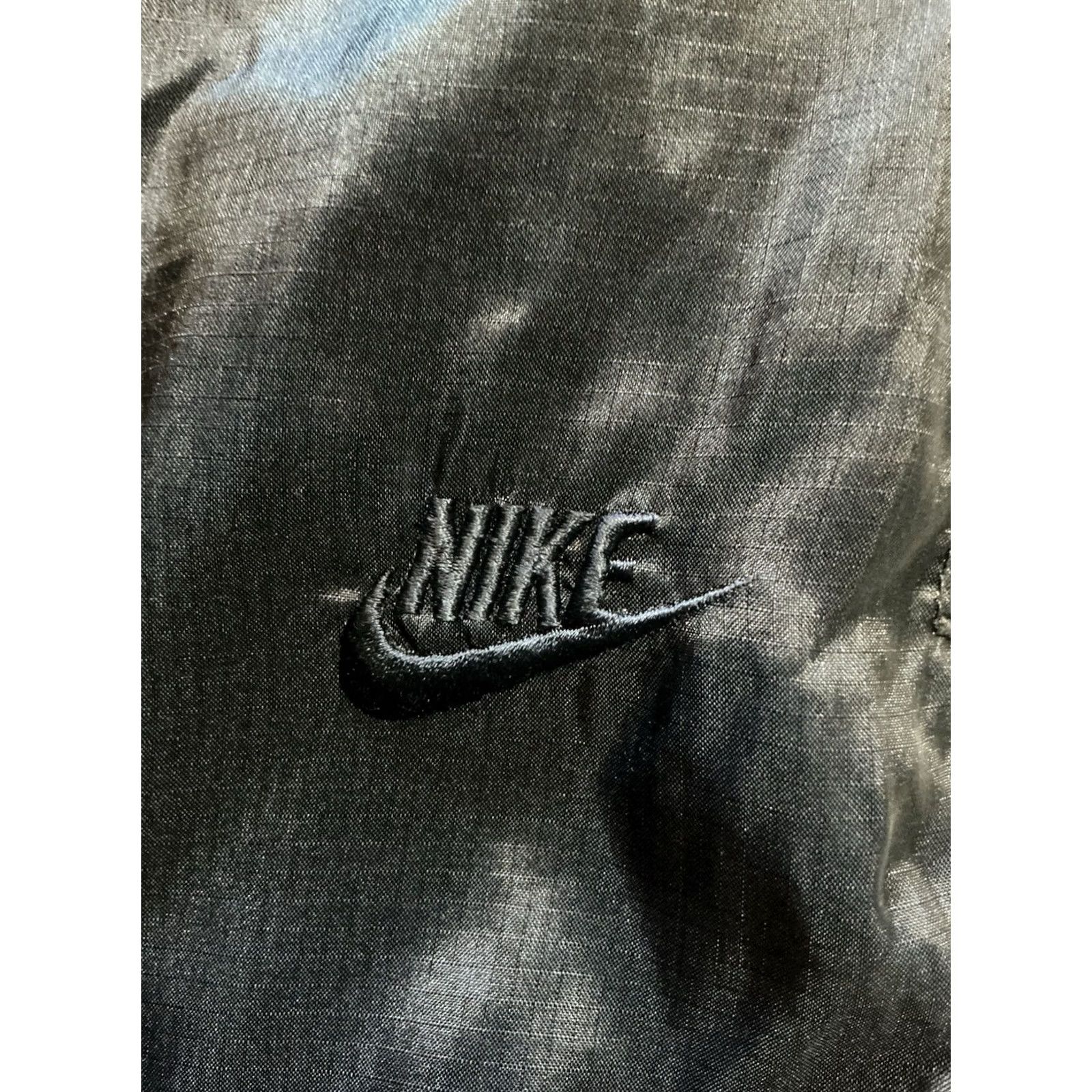 Nike VINTAGE Nike Windbreaker Nylon Track Pants Swoosh Navy Blue Lined 90s Mens L Size US 33 - 4 Thumbnail
