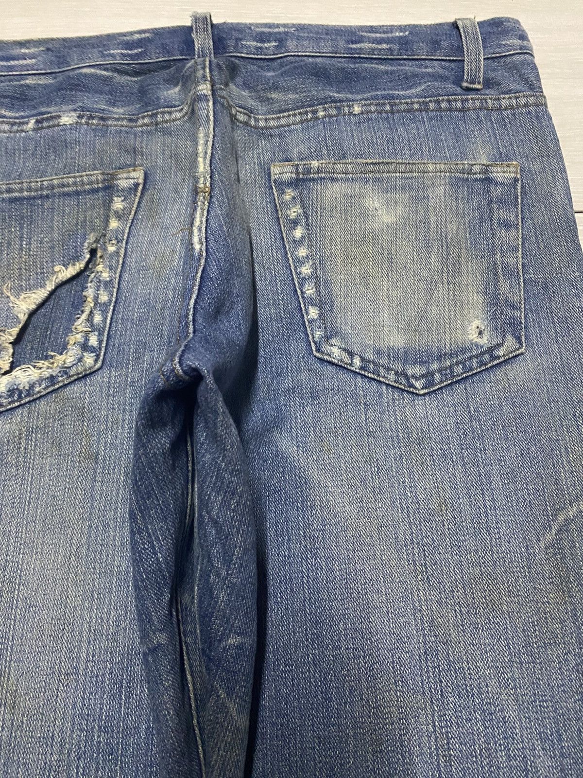 Vintage Vintage Japanese Brand Mud Wash Distressed Loose Jeans Size US 33 - 8 Thumbnail