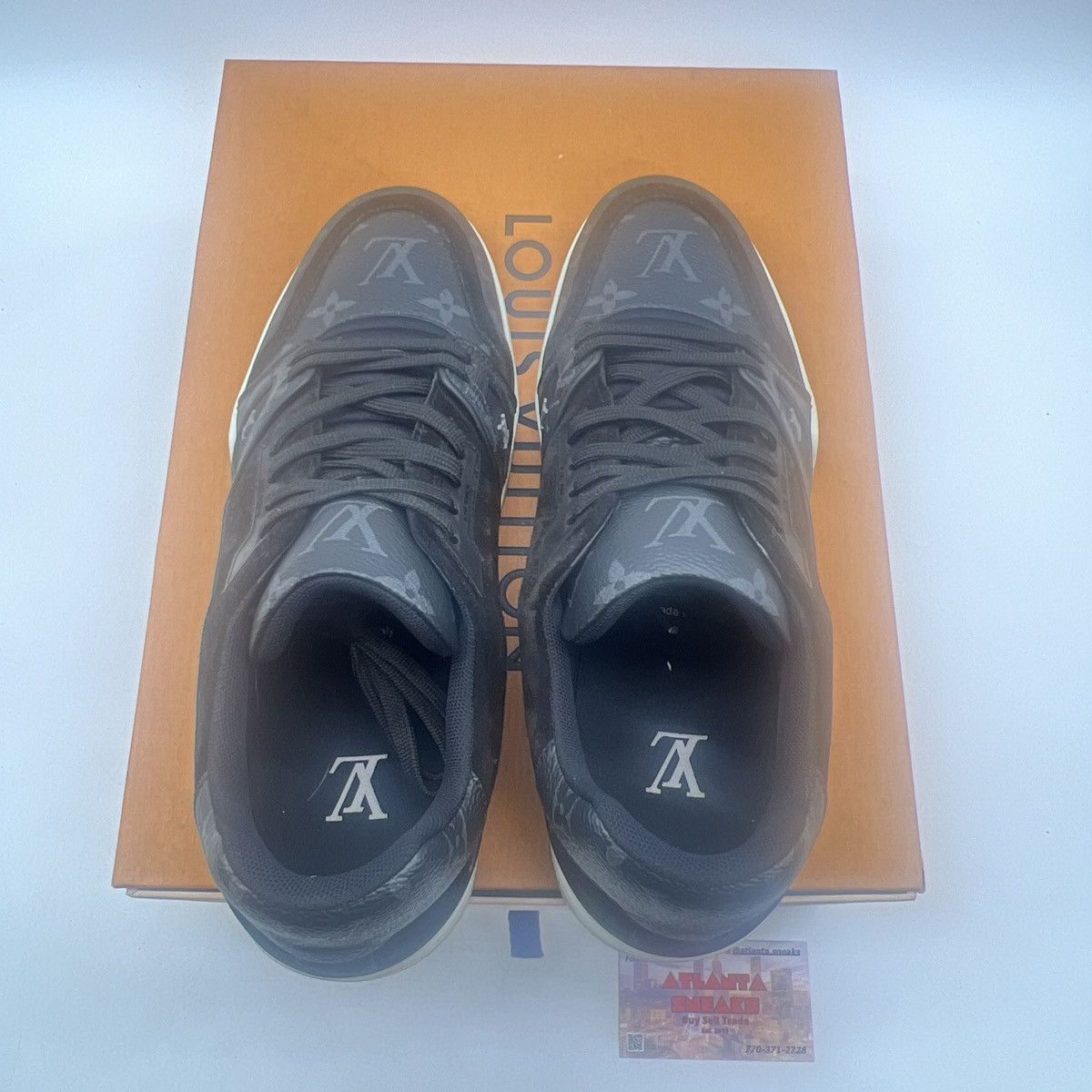 Louis Vuitton Louis Vuitton trainer black monogram Size US 9 / EU 42 - 7 Thumbnail