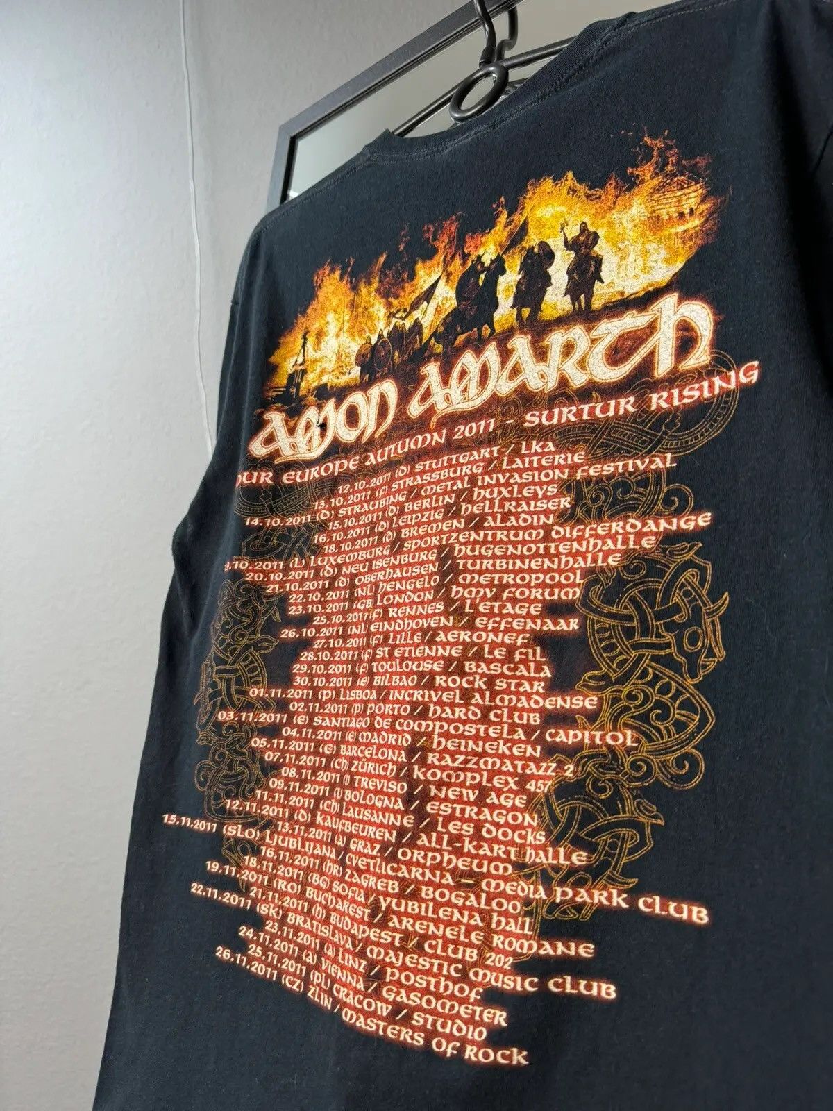 Band Tees 2011 Amon Amarth Tour Faded Paint Splattered Distressed Tee Size US M / EU 48-50 / 2 - 8 Thumbnail