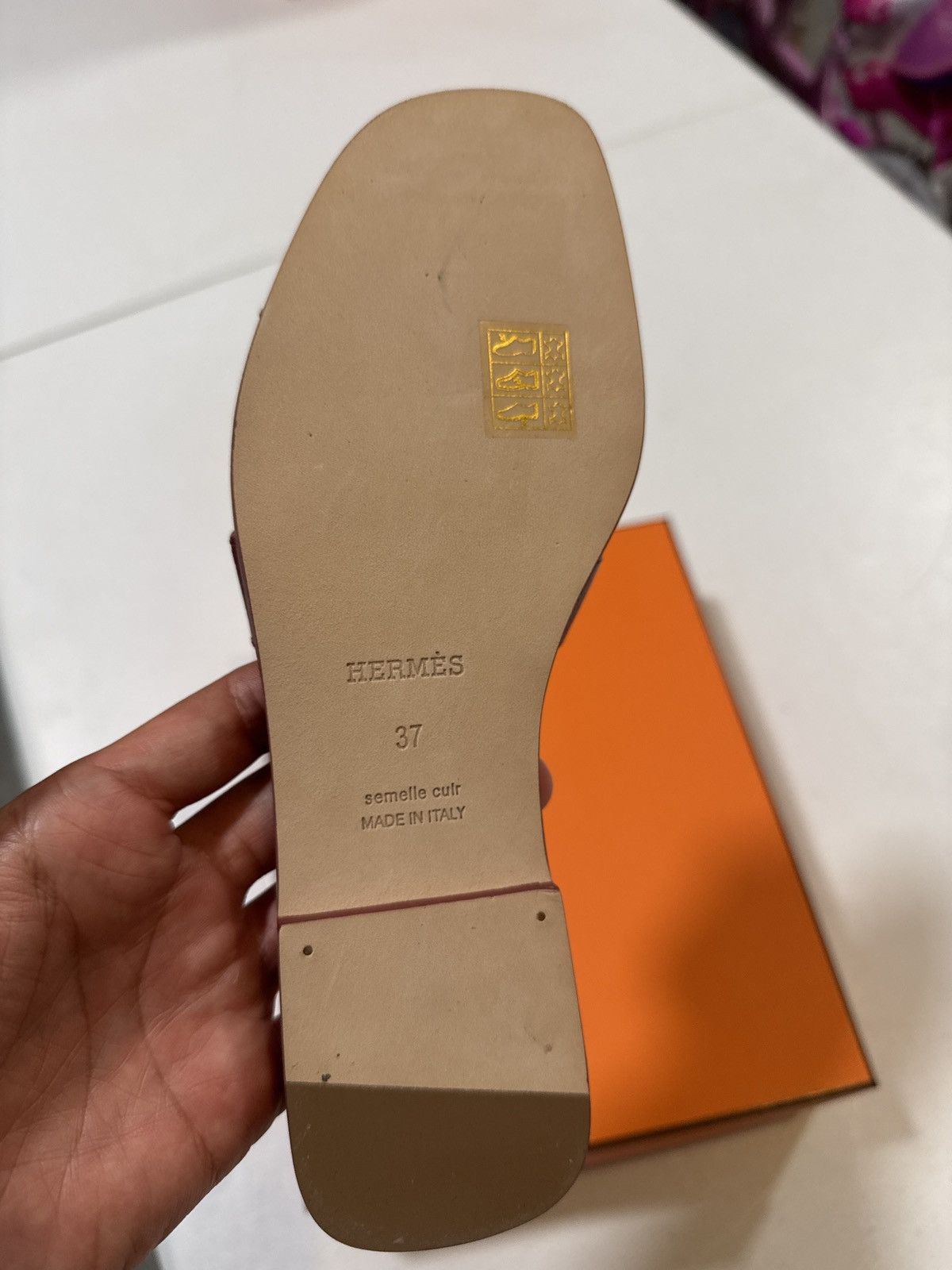 Hermes Hermes Oran burgundy sandal 37 Size US 7 / IT 37 - 2 Thumbnail