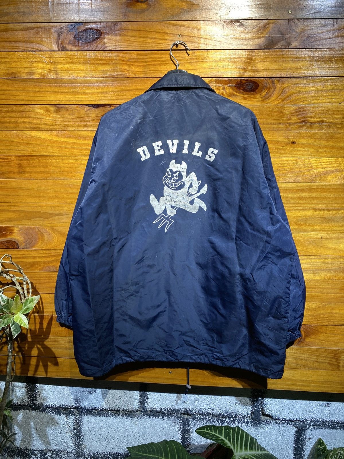 Vintage Vintage DEVILS Navy Coach Jacket – Graphic Print Size US XL / EU 56 / 4 - 8 Thumbnail