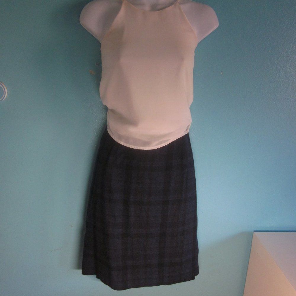 Robert Talbott Talbots Blue Plaid Wool Skirt Womens Size 8 Wrap Style Vintage Skirt Size 30" / US 8 / IT 44 - 9 Thumbnail