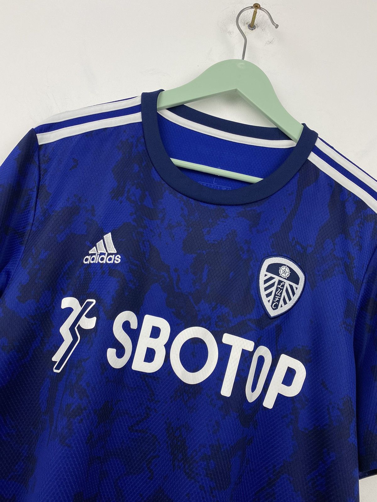 Adidas Leeds United 2021 2022 Adidas Soccer Jersey PSG Liverpool Size US L / EU 52-54 / 3 - 2 Thumbnail