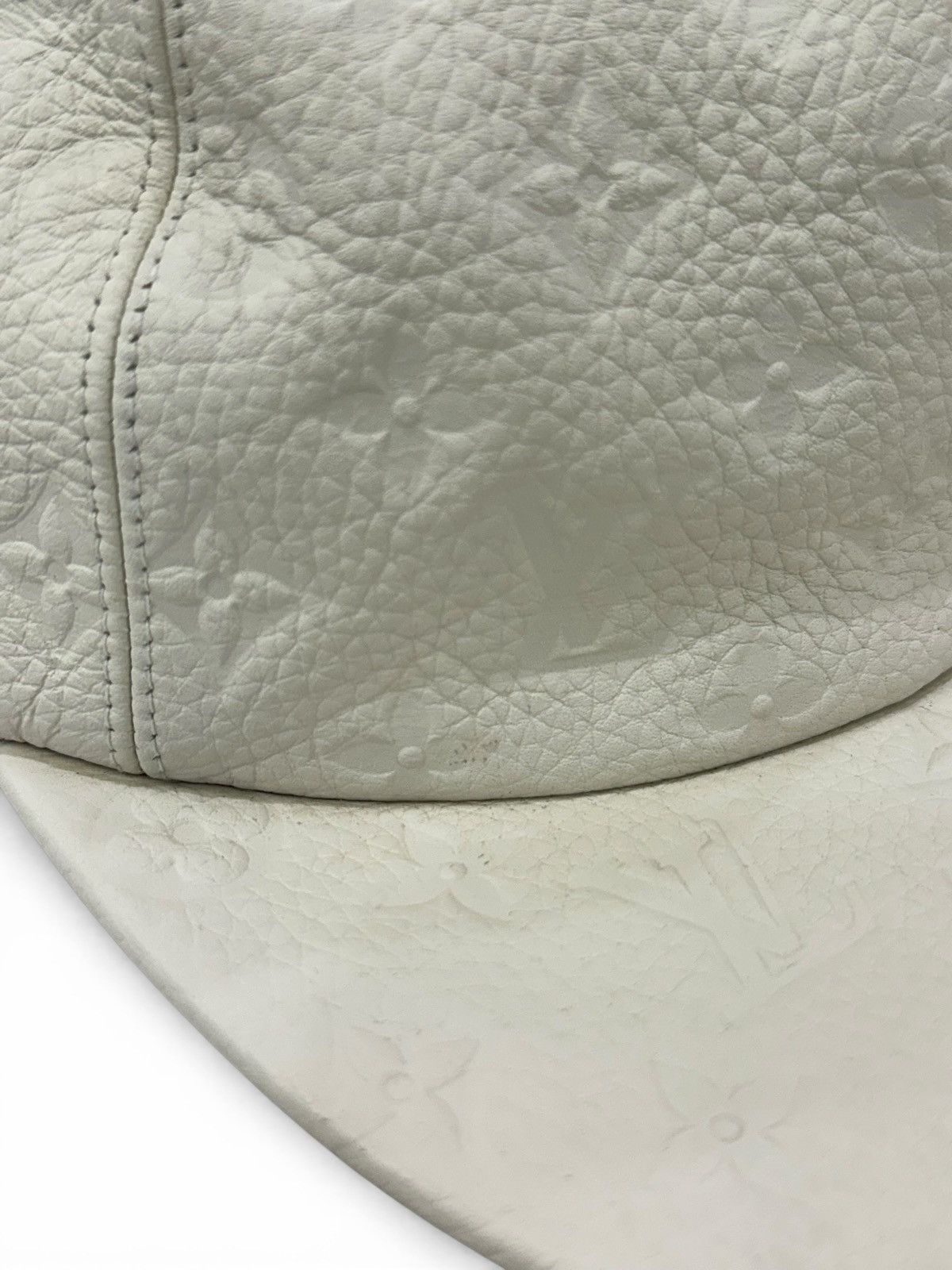 Louis Vuitton Louis Vuitton White Taurillon Monogram Hat Size ONE SIZE - 9 Thumbnail