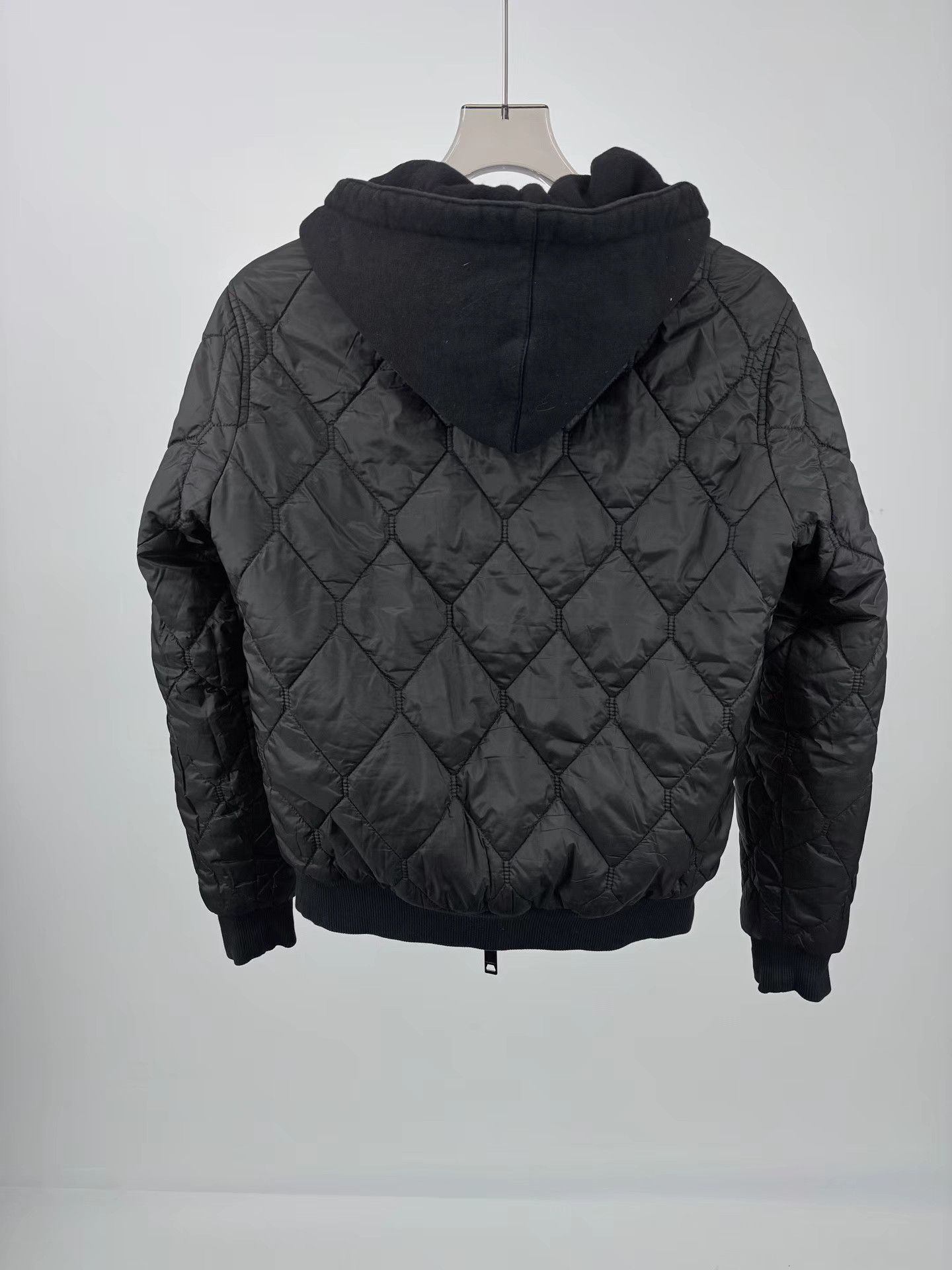 Burberry BURBERRY Diamond Quilted Reversible Padded Coat Size US XS / EU 42 / 0 - 2 Thumbnail