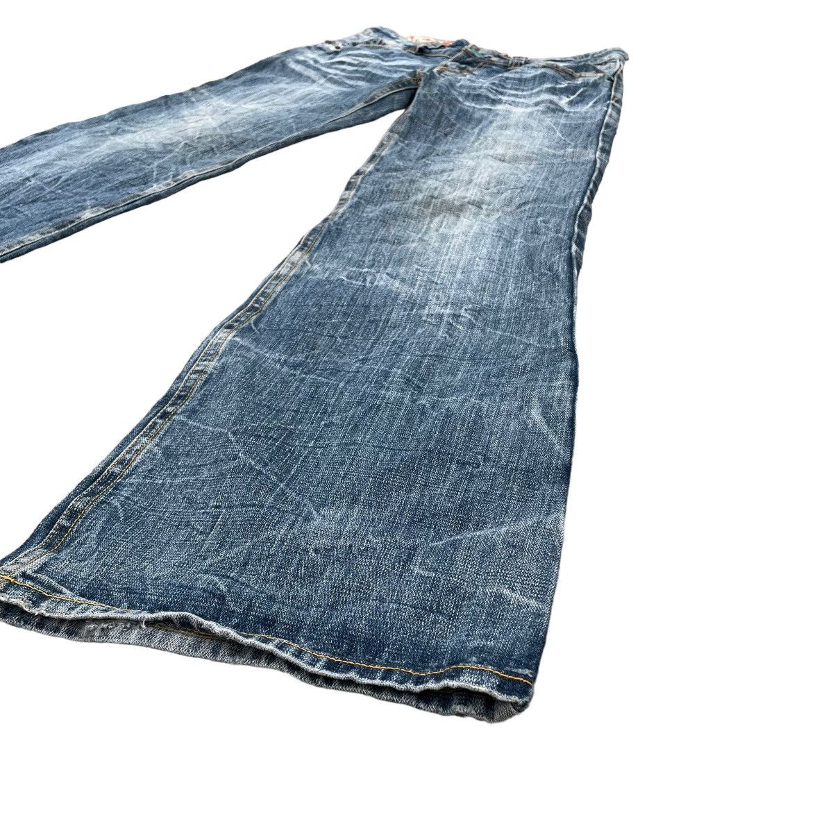 Hysteric Glamour 🇯🇵 SKY BOMBER WASHED FLARE DENIM PANTS Size 28" / US 6 / IT 42 - 5 Thumbnail