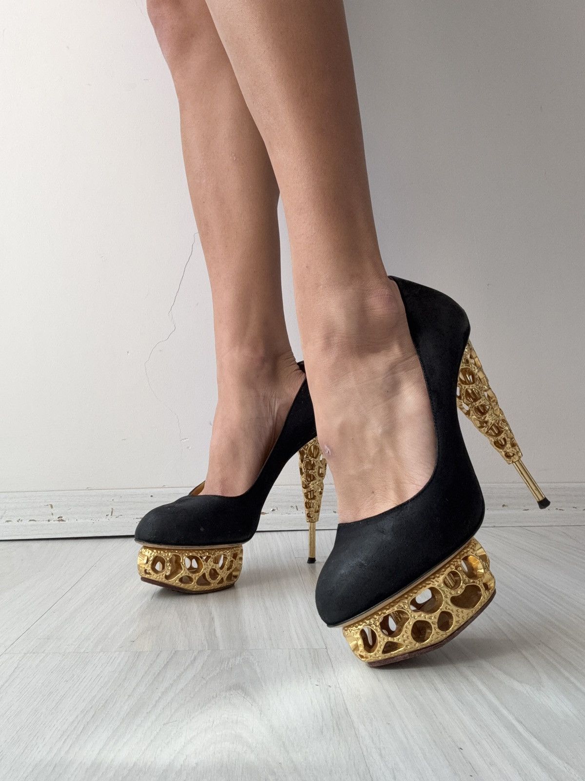 Charlotte Olympia Charlotte Olympia heels Size US 7.5 / IT 37.5 - 19 Thumbnail