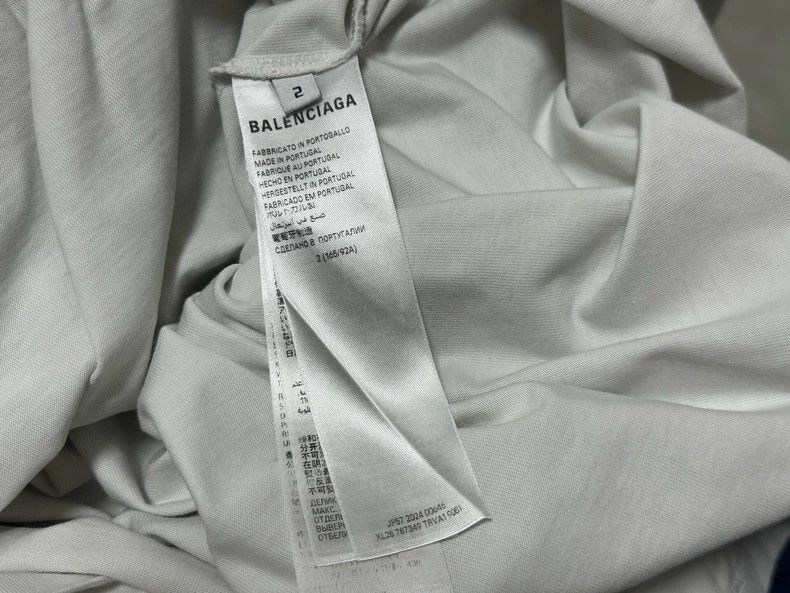 Balenciaga Balenciaga Size 2 Letter Printed Crewneck Short Sleeve Size US M / EU 48-50 / 2 - 4 Thumbnail