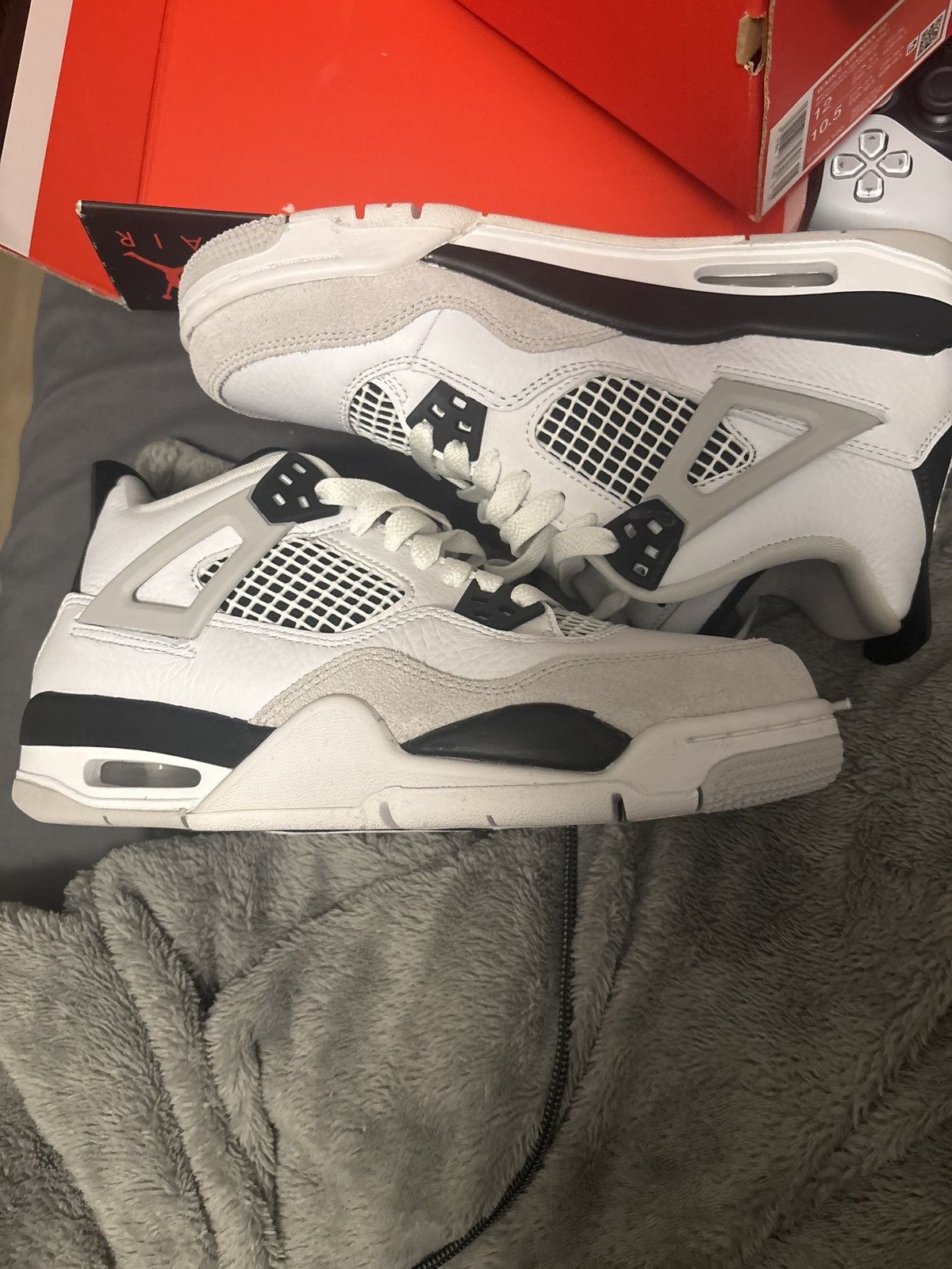 Jordan Brand air jordan 4s “Military Black” Size US 5.5 / EU 38 - 2 Thumbnail