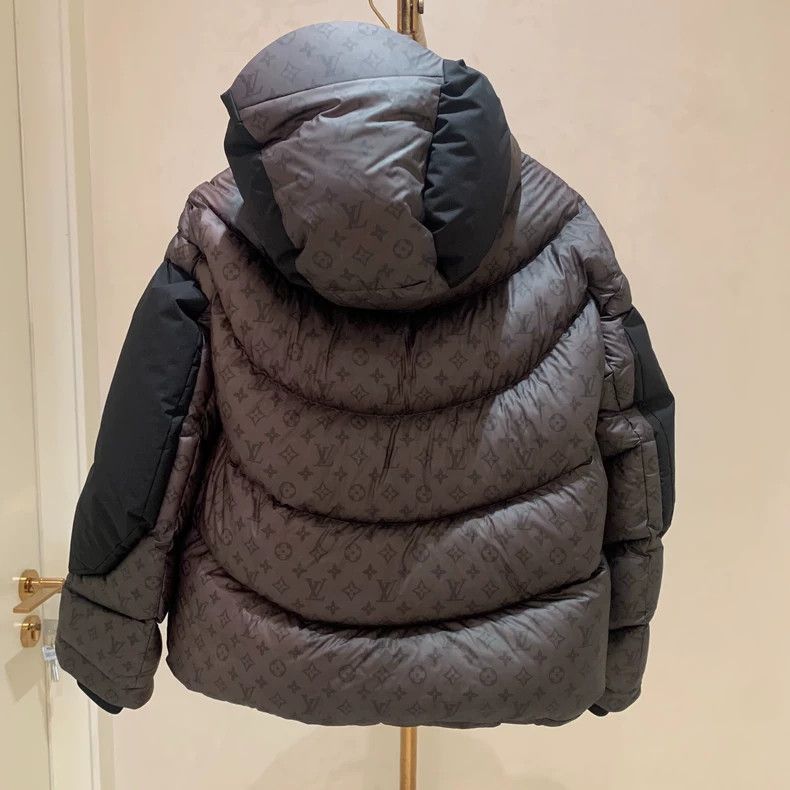 Louis Vuitton Louis Vuitton Patchwork warm fluffy hooded down jacket 2503 Size US S / EU 44-46 / 1 - 2 Thumbnail